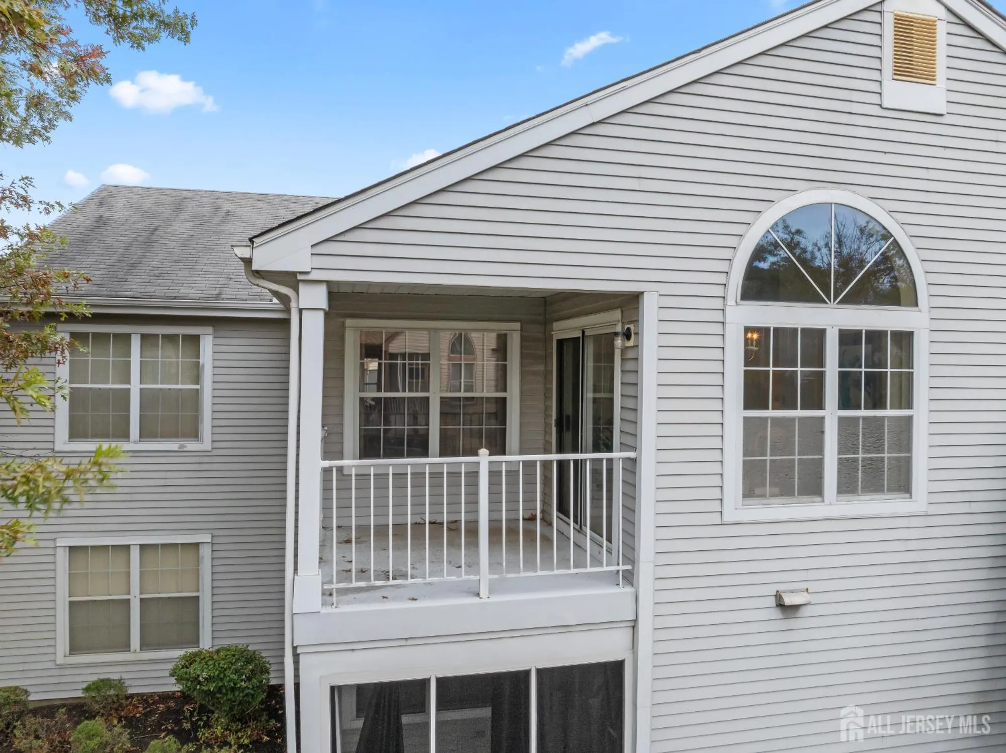 Property Slideshow image 26 of 33 | 10 andrew johnson dr d, Monroe, NJ, 08831