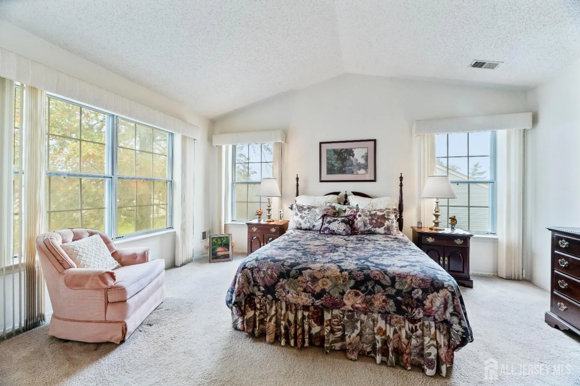 Property Slideshow image 18 of 33 | 10 andrew johnson dr d, Monroe, NJ, 08831