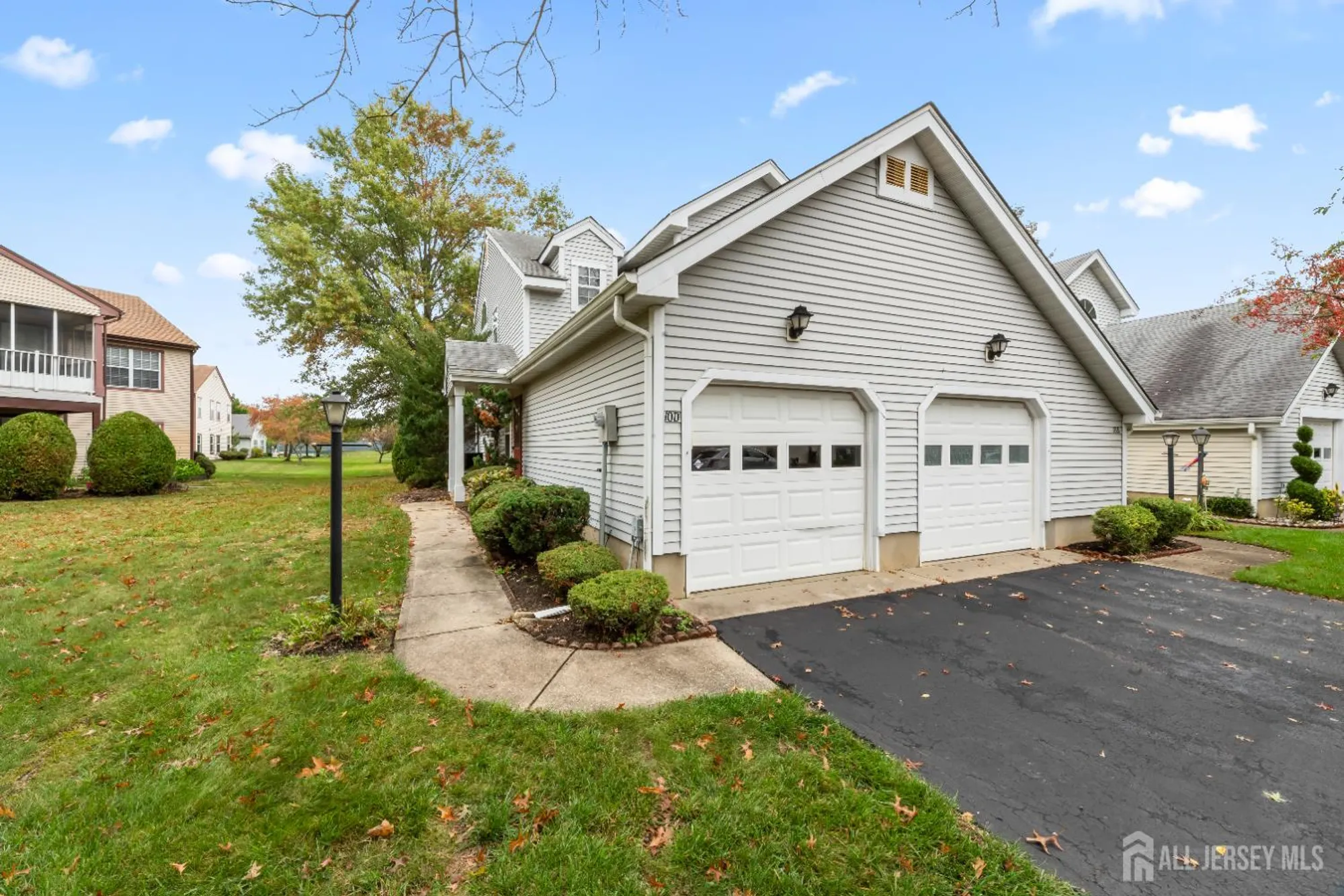 Property Slideshow image 3 of 33 | 10 andrew johnson dr d, Monroe, NJ, 08831