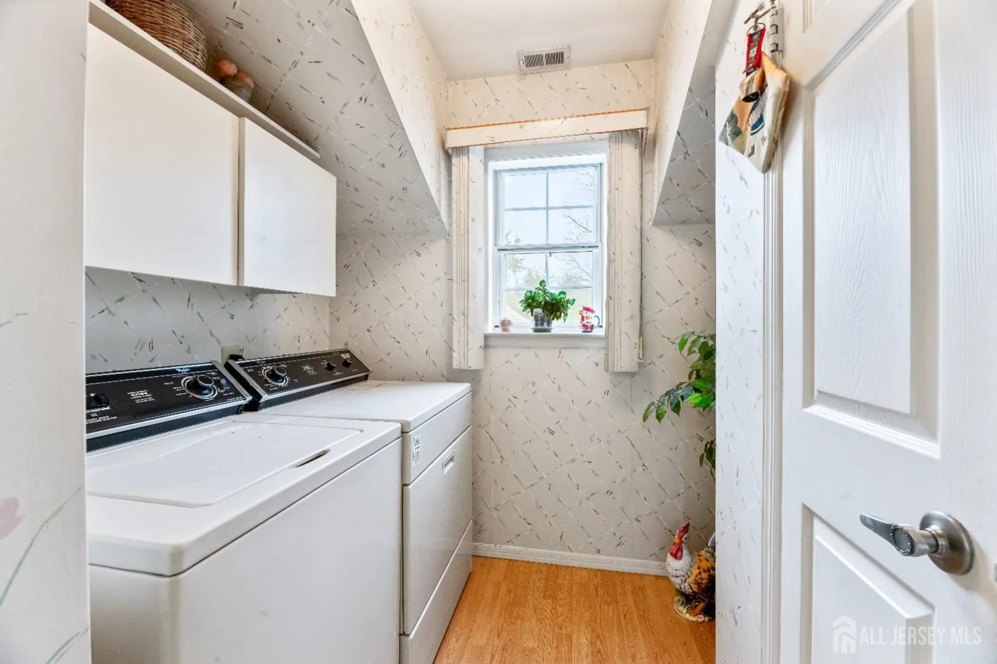 Property Slideshow image 15 of 33 | 10 andrew johnson dr d, Monroe, NJ, 08831