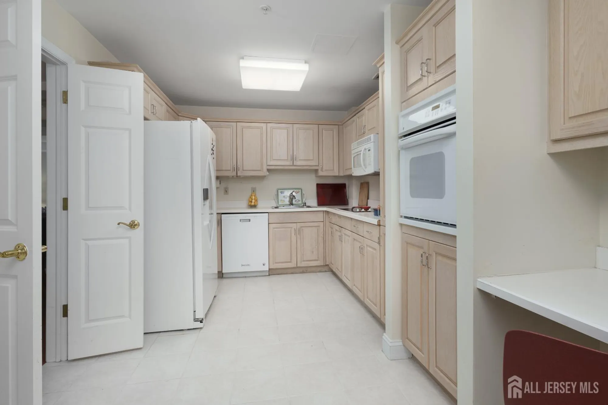 Property Slideshow image 18 of 23 | 2240 windrow dr, Princeton, NJ, 08540
