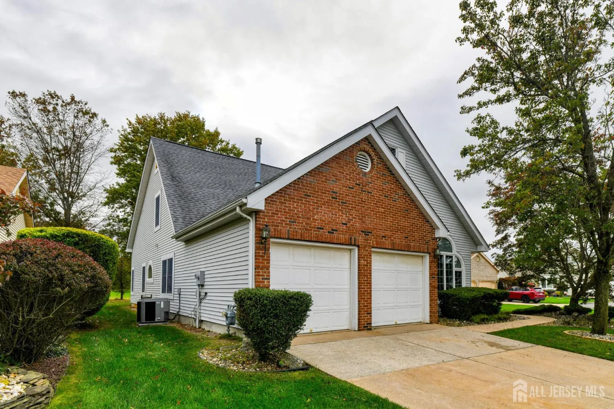 Property Slideshow image 2 of 39 | 71 leeds ln, Monroe, NJ, 08831