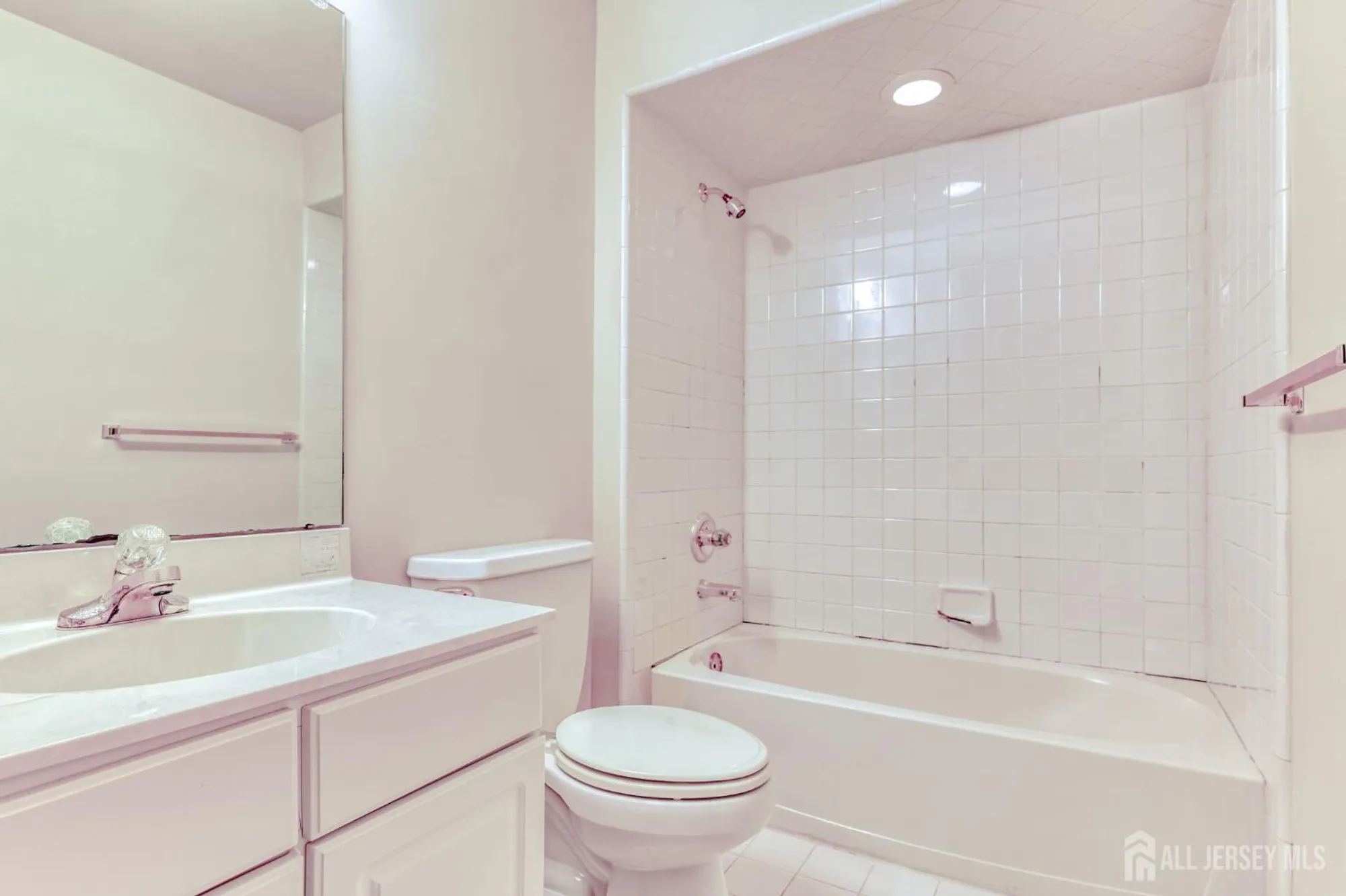 Property Slideshow image 23 of 39 | 71 leeds ln, Monroe, NJ, 08831