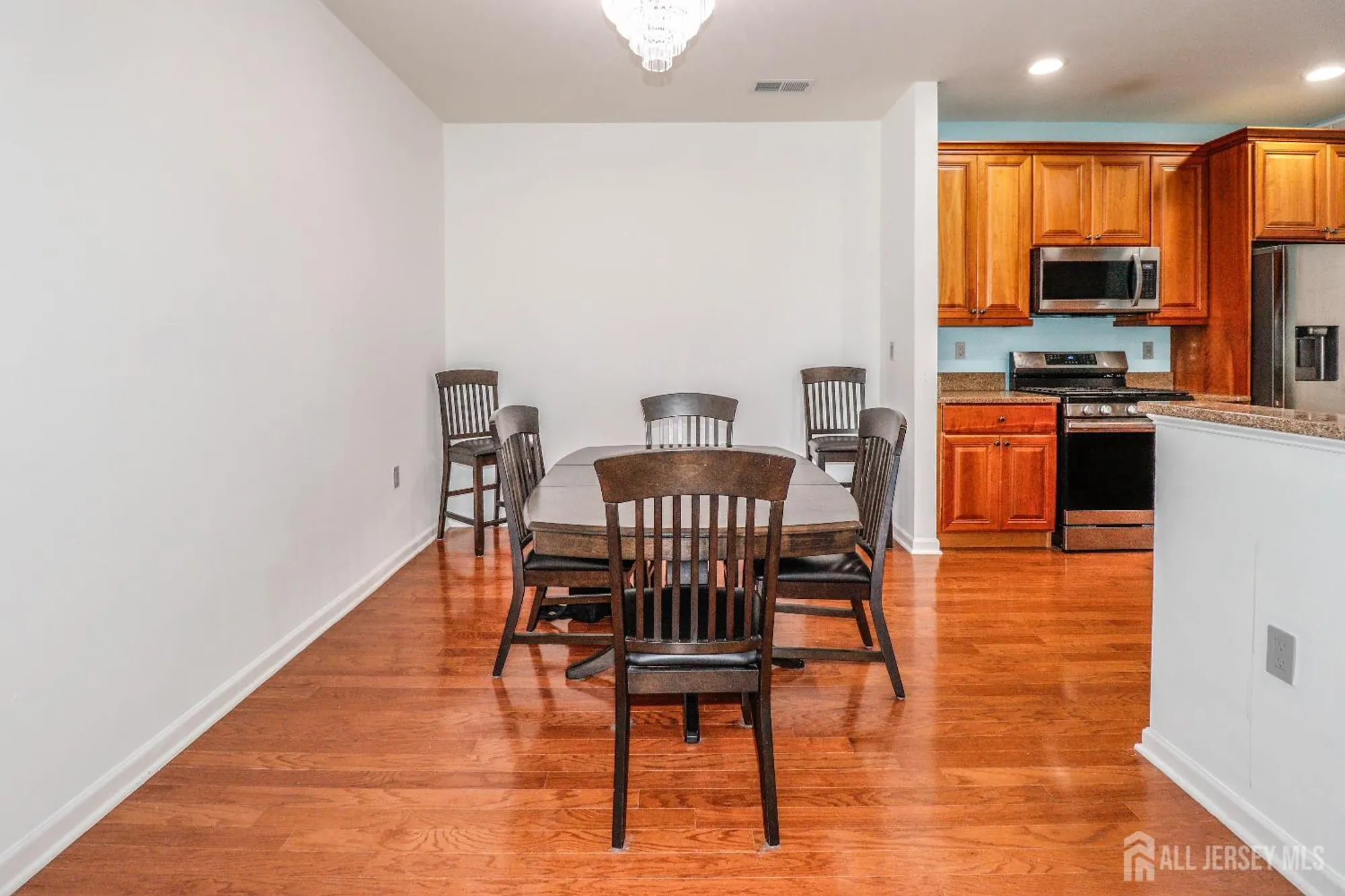 Property Slideshow image 13 of 31 | 439 sophee ln, Lakewood, NJ, 08701