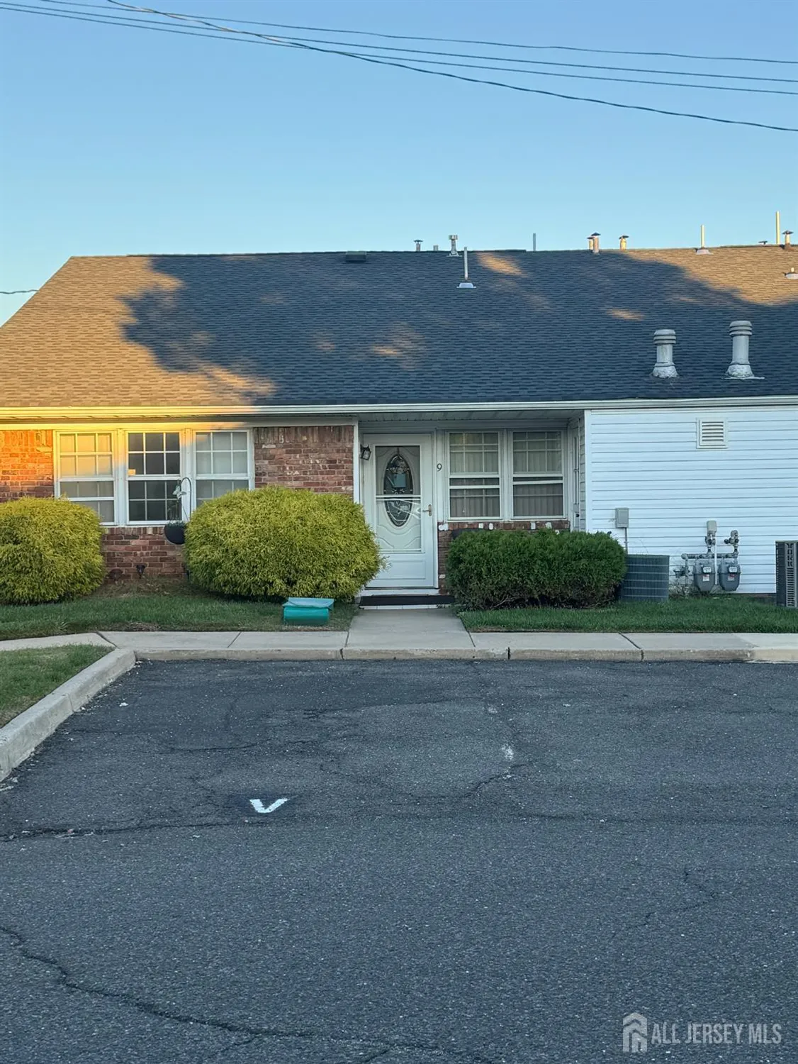 Property Slideshow image 1 of 1 | 9 valery rd, Matawan, NJ, 07747