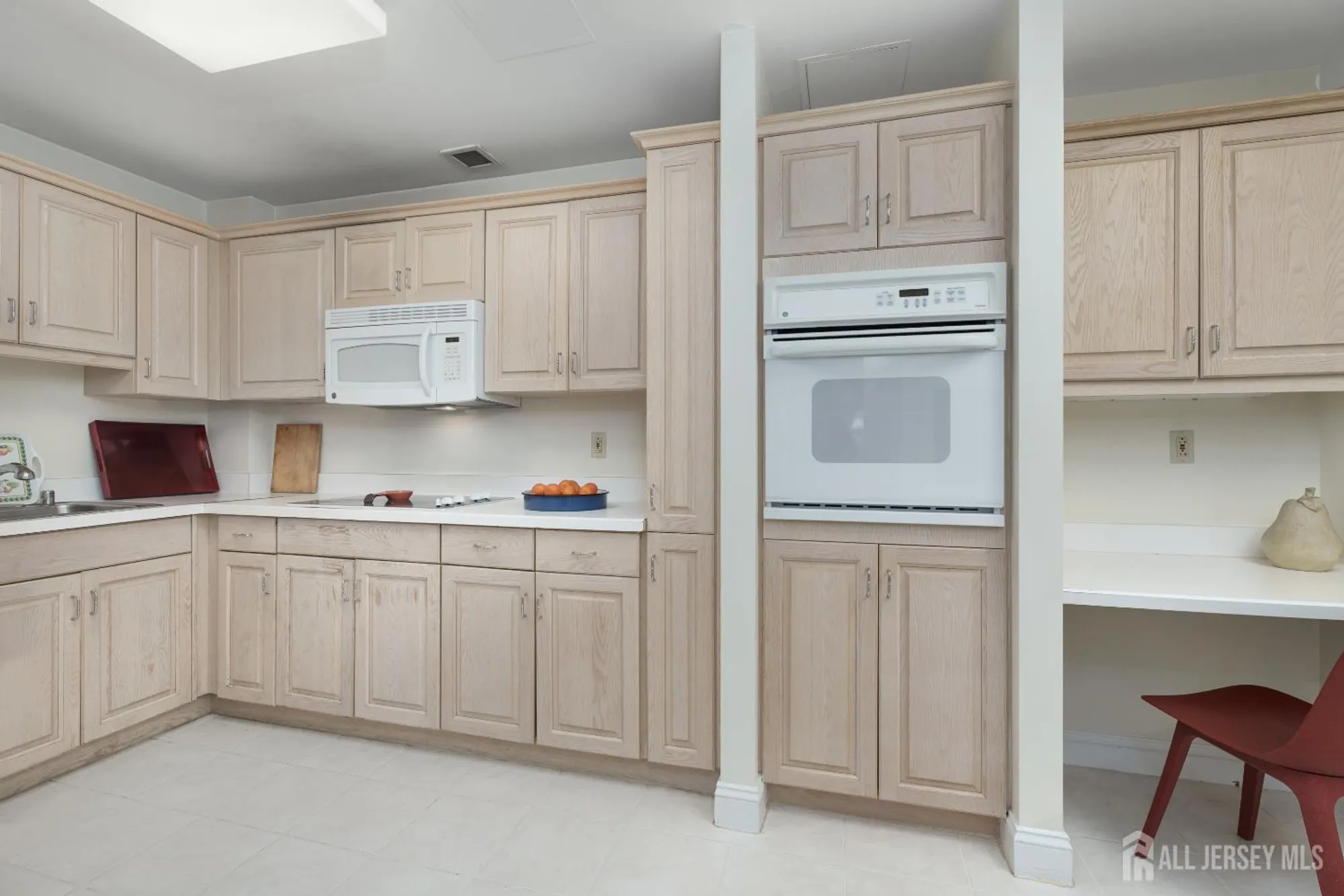 Property Slideshow image 17 of 23 | 2240 windrow dr, Princeton, NJ, 08540