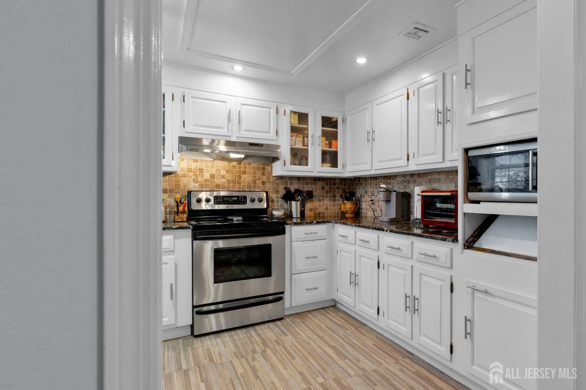 Property Slideshow image 8 of 18 | 176c rossmoor dr, Monroe, NJ, 08831