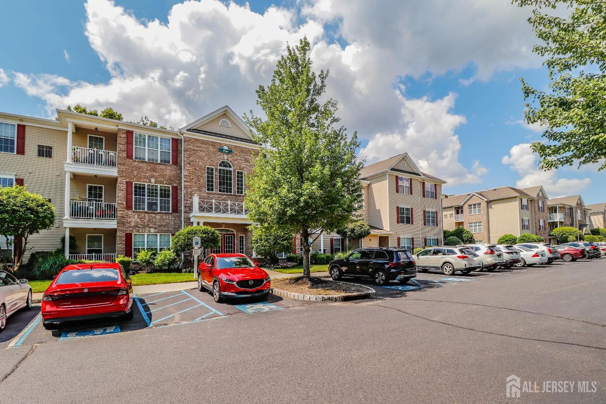 Property Slideshow image 26 of 31 | 439 sophee ln, Lakewood, NJ, 08701