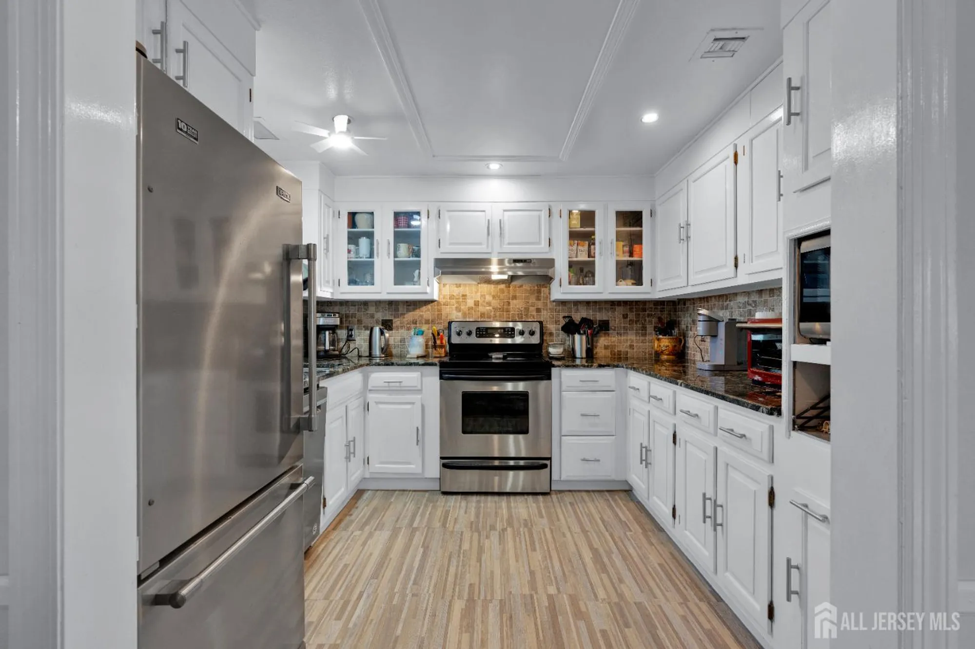 Property Slideshow image 7 of 18 | 176c rossmoor dr, Monroe, NJ, 08831