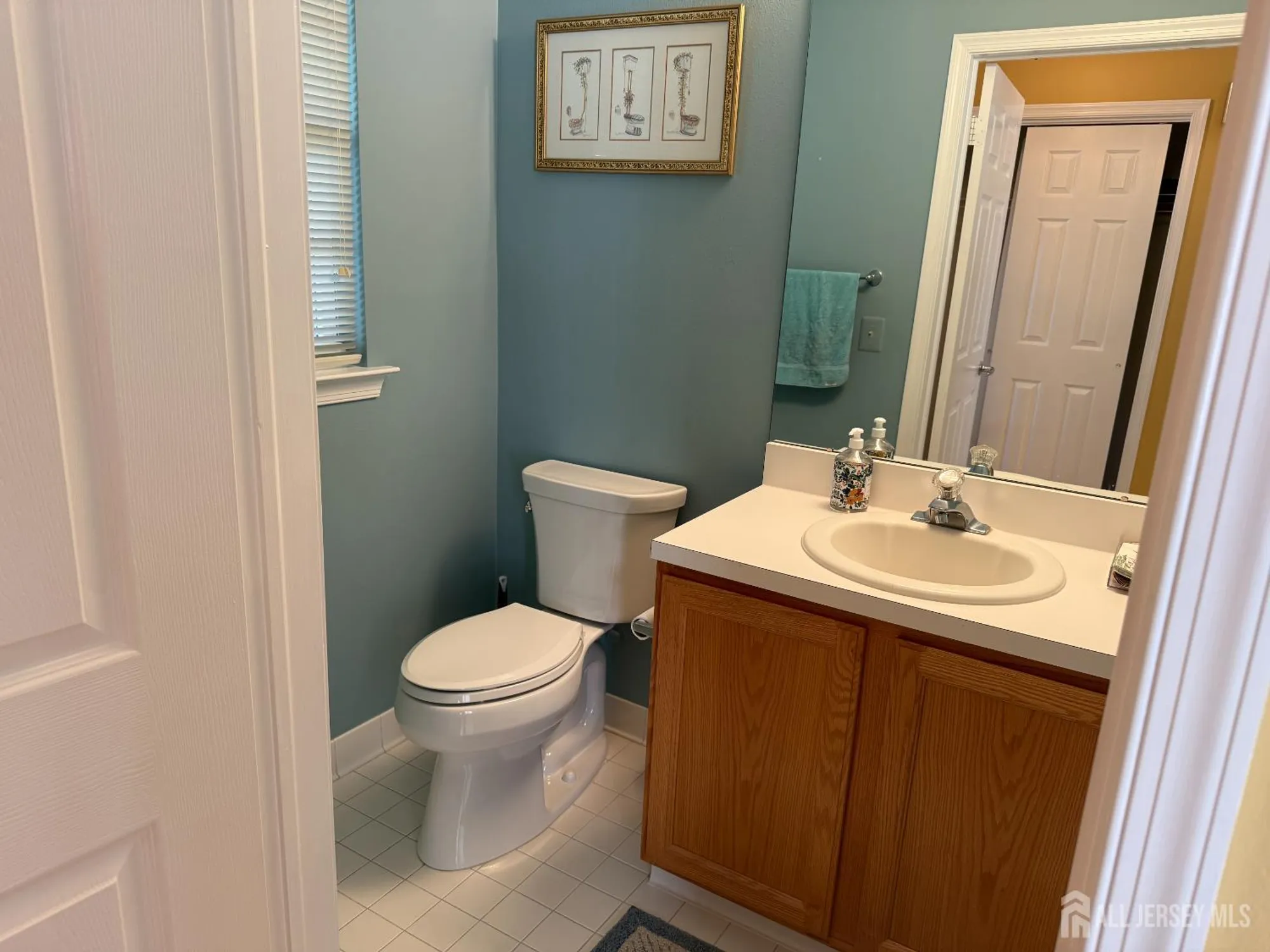 Property Slideshow image 15 of 60 | 163 goldfinch dr, Monroe, NJ, 08831