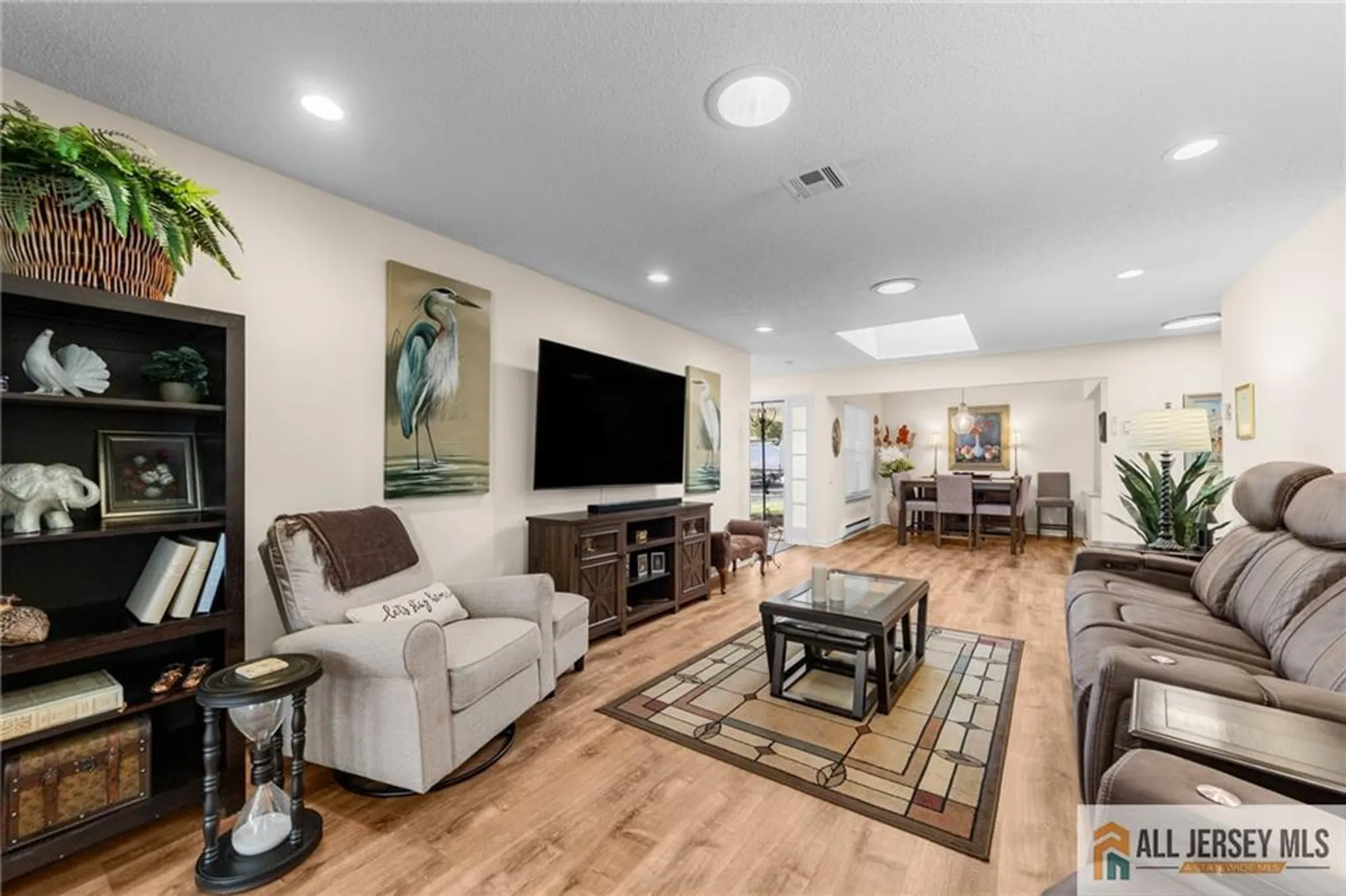 Property Slideshow image 12 of 27 | 375 duranta plz 375c, Monroe, NJ, 08831