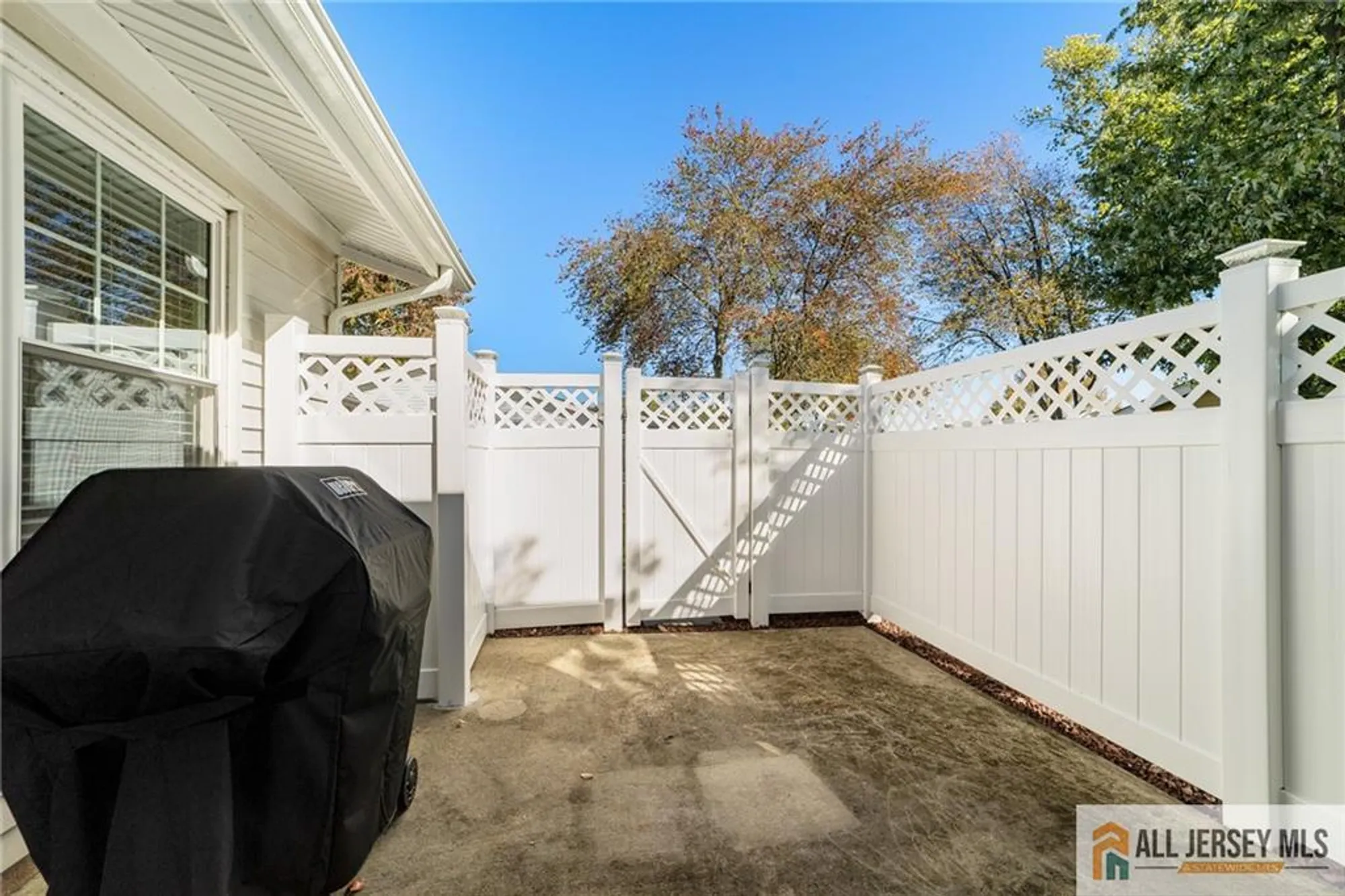 Property Slideshow image 25 of 27 | 375 duranta plz 375c, Monroe, NJ, 08831
