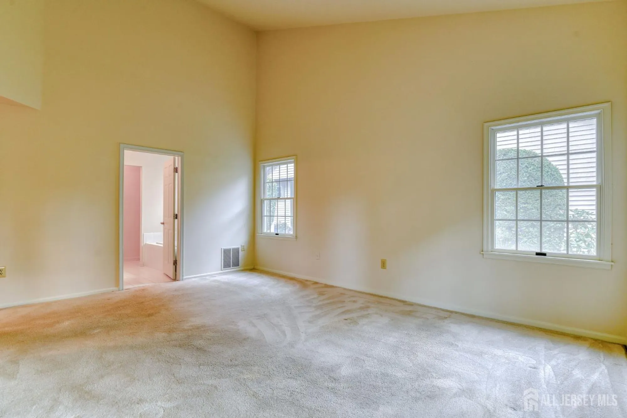 Property Slideshow image 17 of 39 | 71 leeds ln, Monroe, NJ, 08831