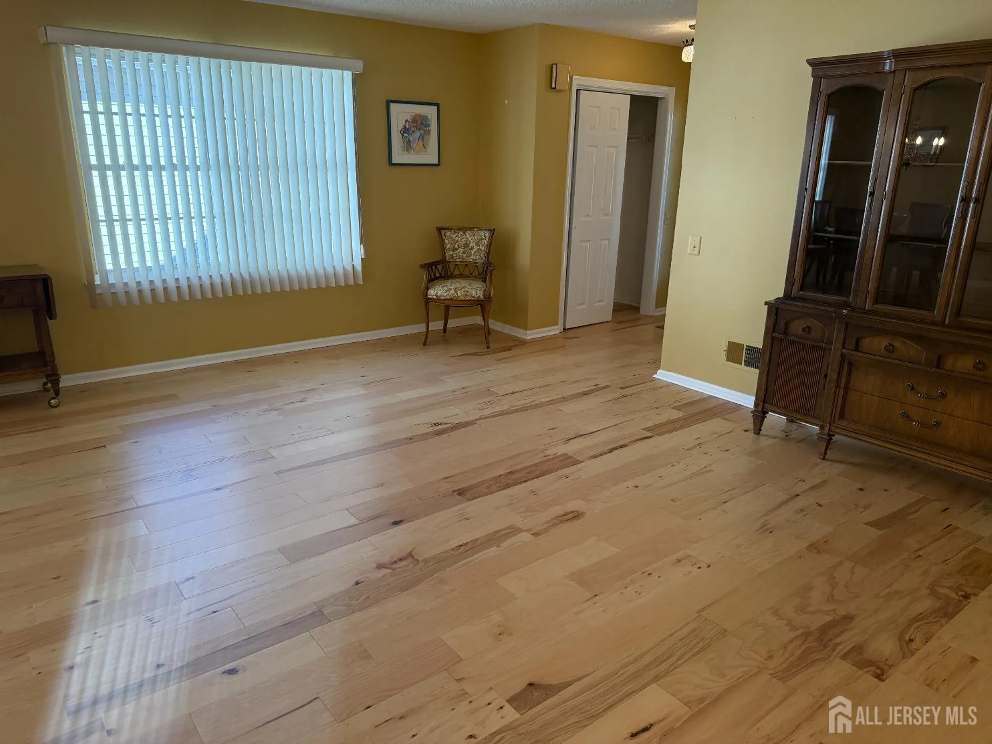 Property Slideshow image 12 of 60 | 163 goldfinch dr, Monroe, NJ, 08831