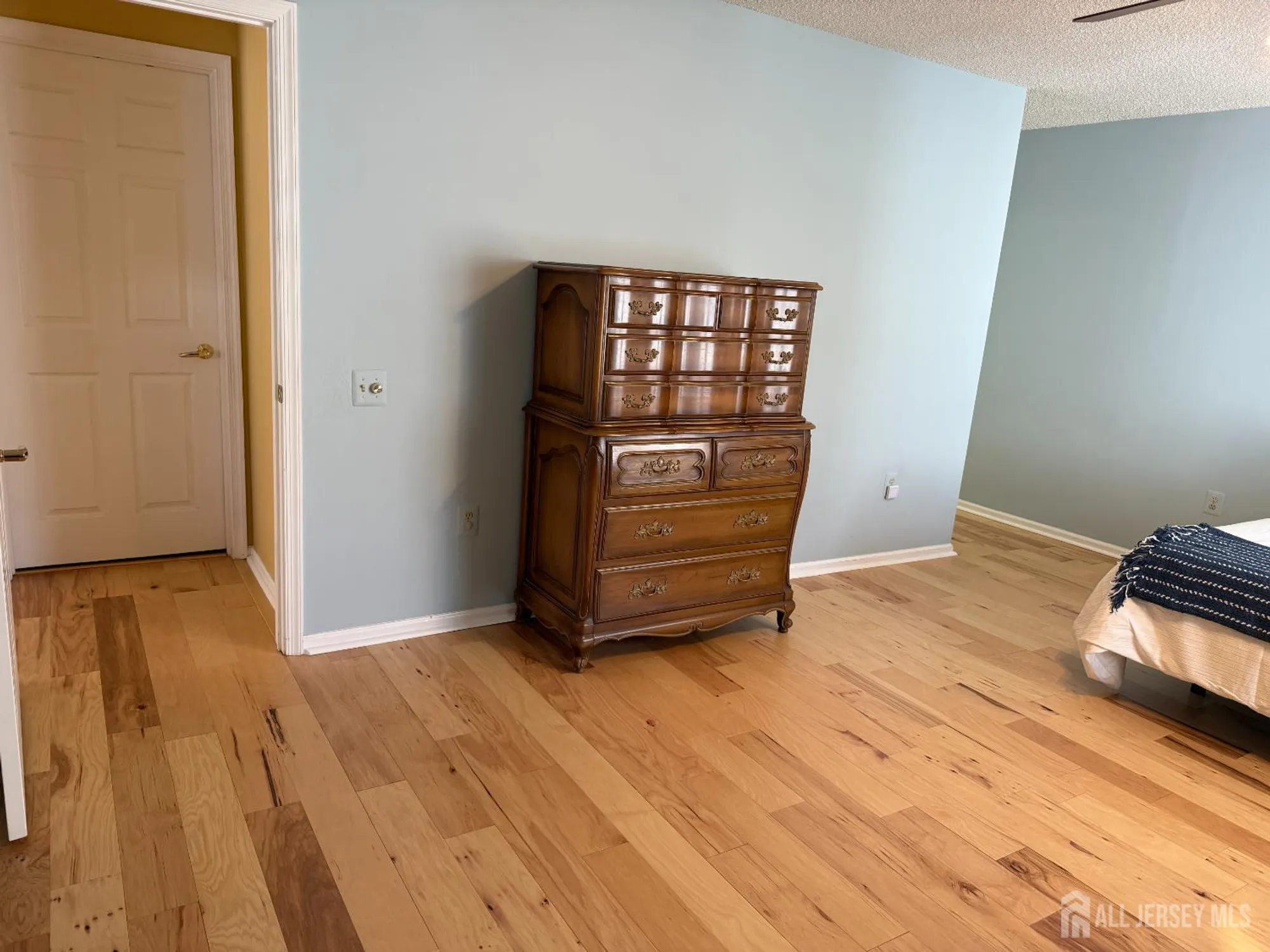 Property Slideshow image 32 of 60 | 163 goldfinch dr, Monroe, NJ, 08831