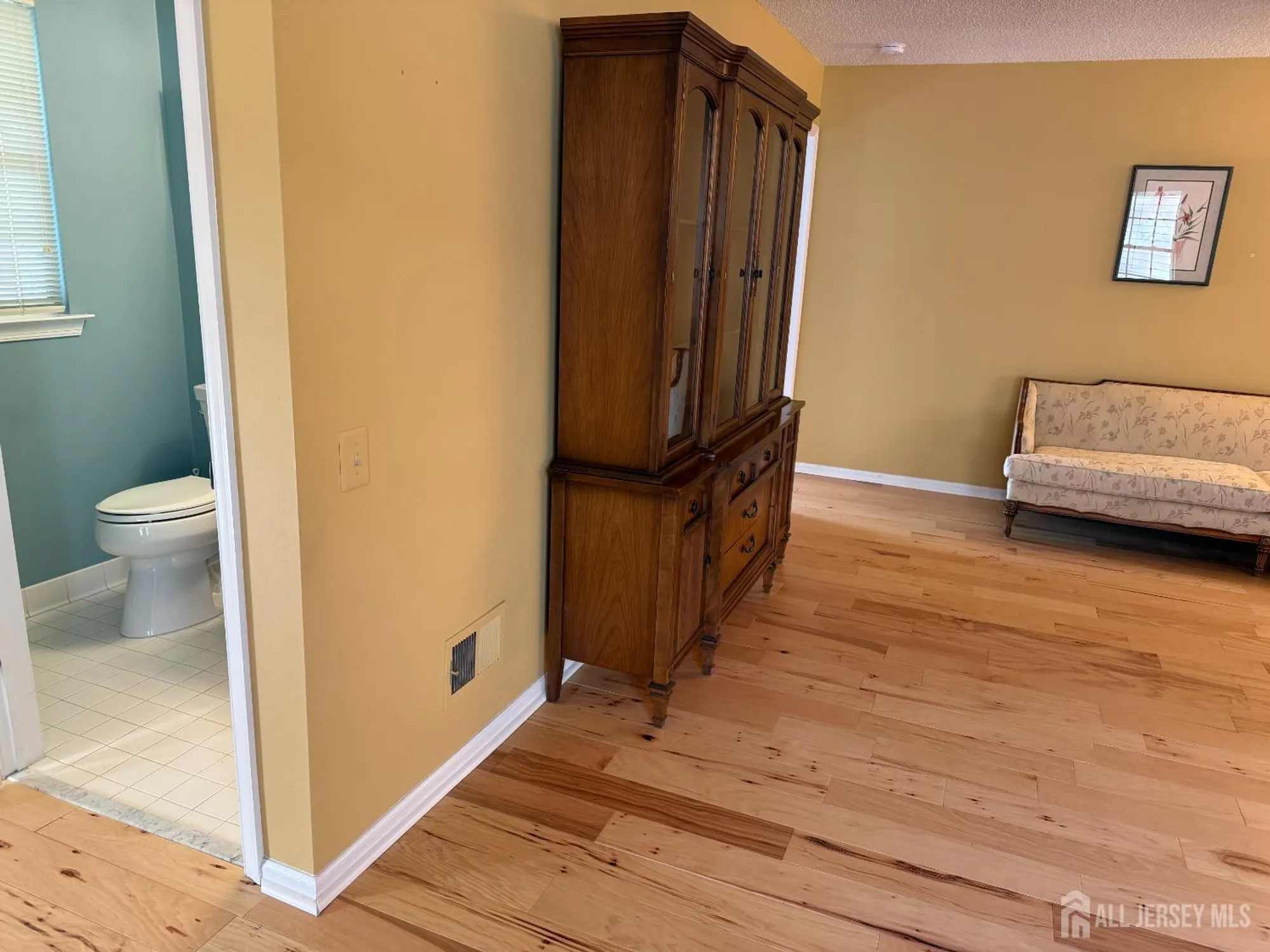 Property Slideshow image 13 of 60 | 163 goldfinch dr, Monroe, NJ, 08831