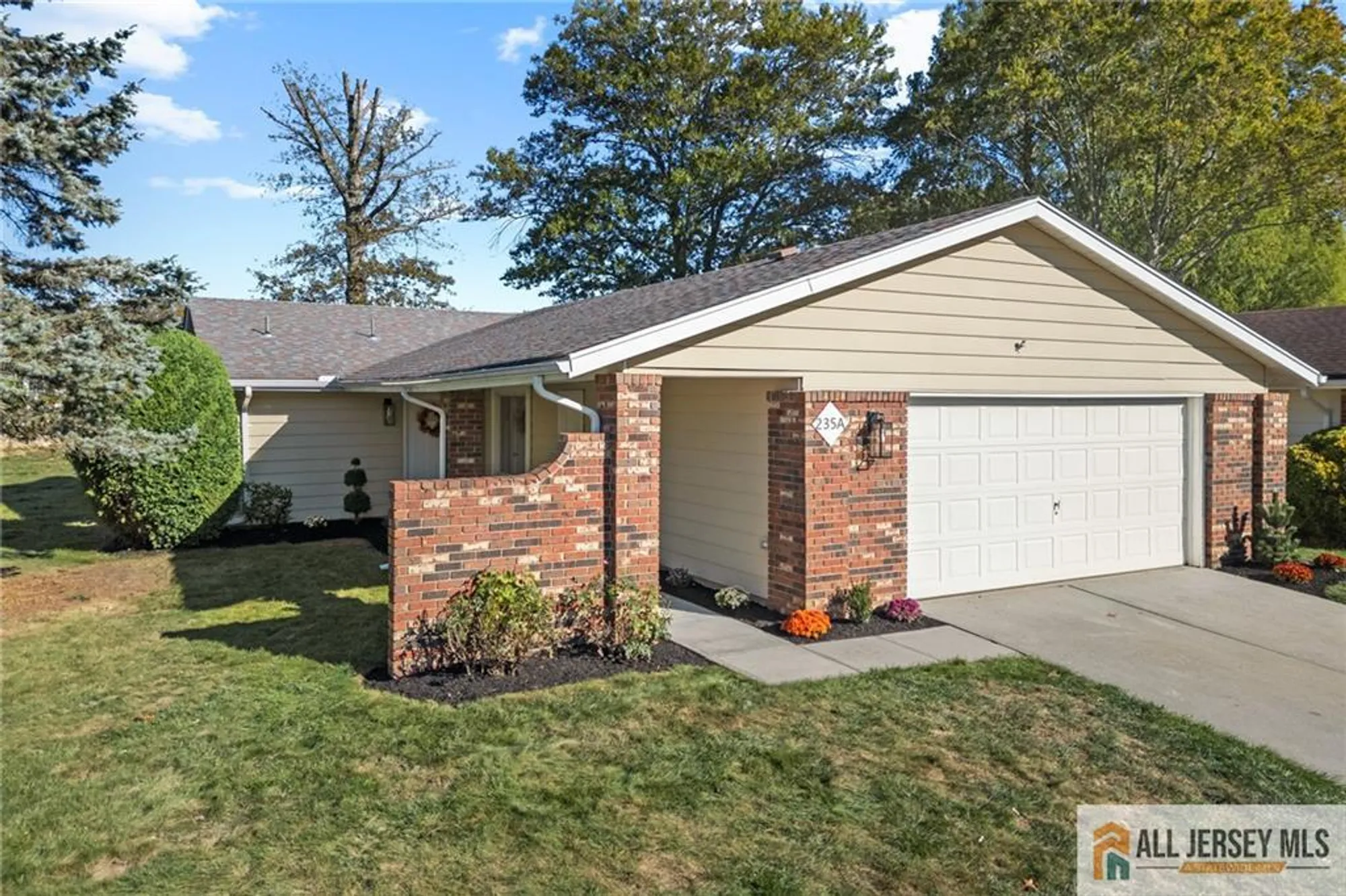 Property Slideshow image 3 of 24 | 235 vernon rd 235a, Monroe, NJ, 08831