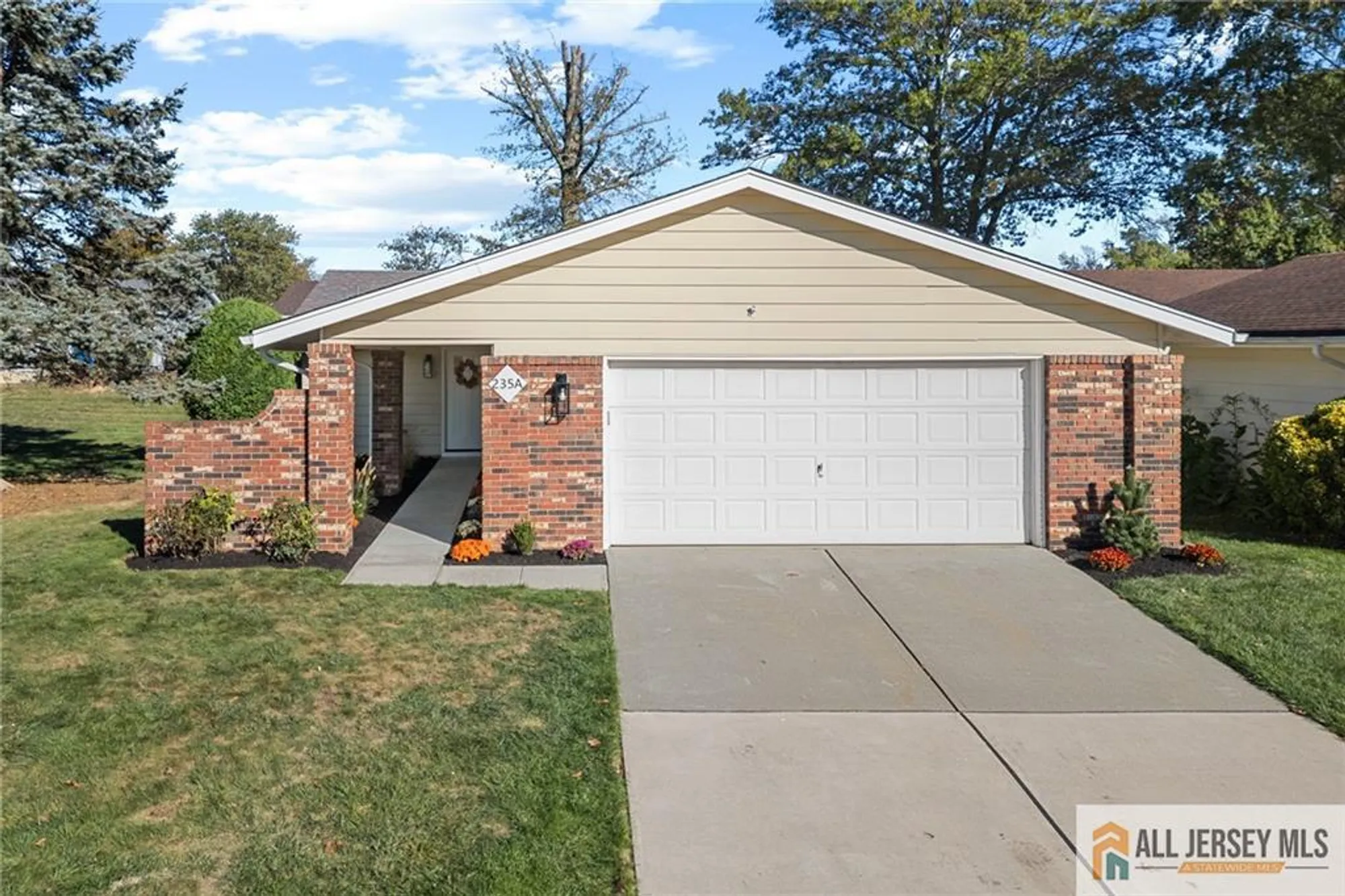 Property Slideshow image 2 of 24 | 235 vernon rd 235a, Monroe, NJ, 08831