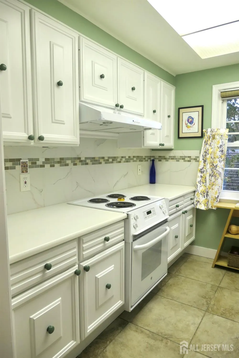 Property Slideshow image 11 of 20 | 72n amherst ln, Monroe, NJ, 08831