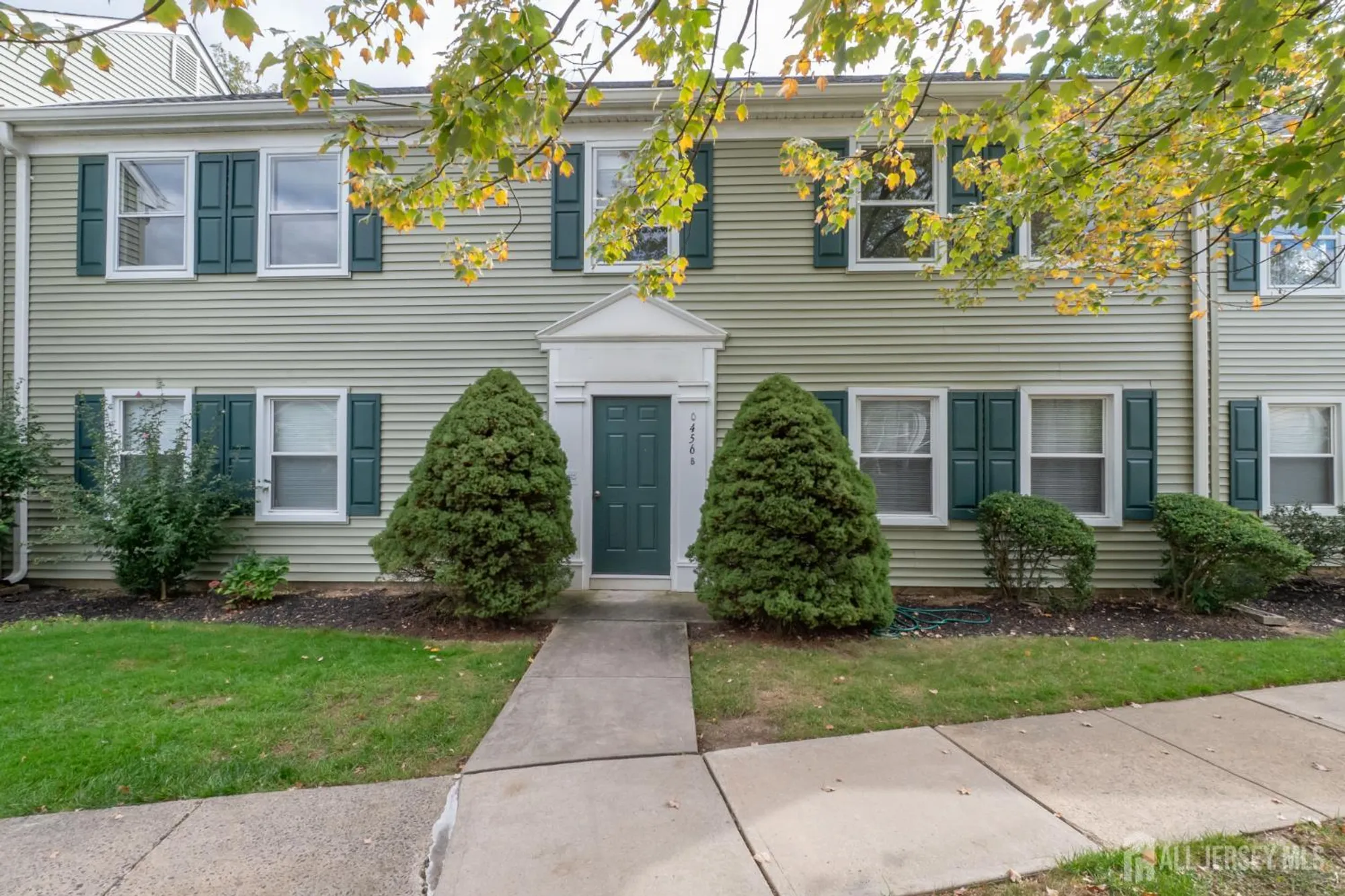 Property Slideshow image 1 of 28 | 456 roxbury ln o, Monroe, NJ, 08831