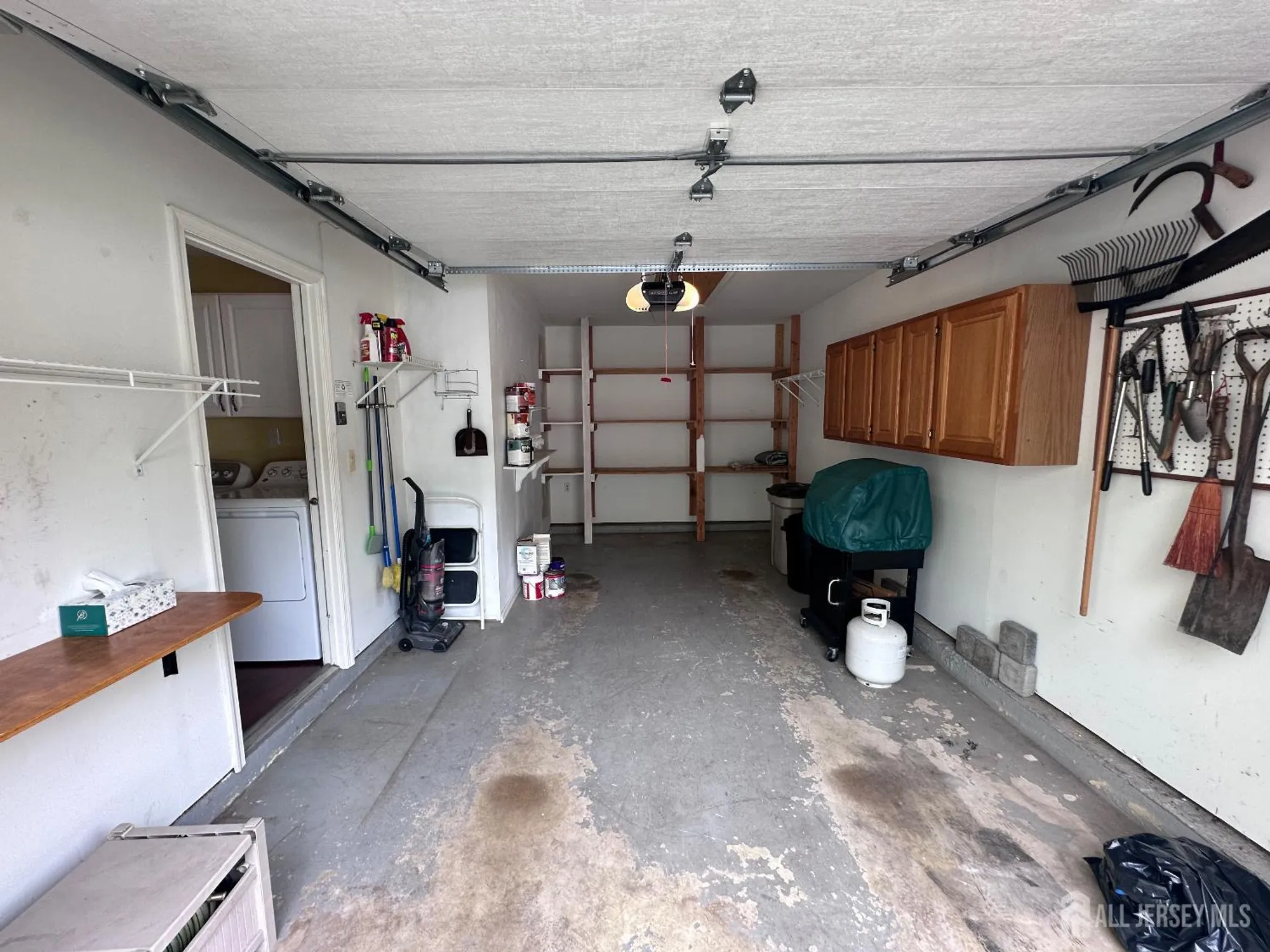 Property Slideshow image 6 of 38 | 17 ivy ridge close, Freehold, NJ, 07728