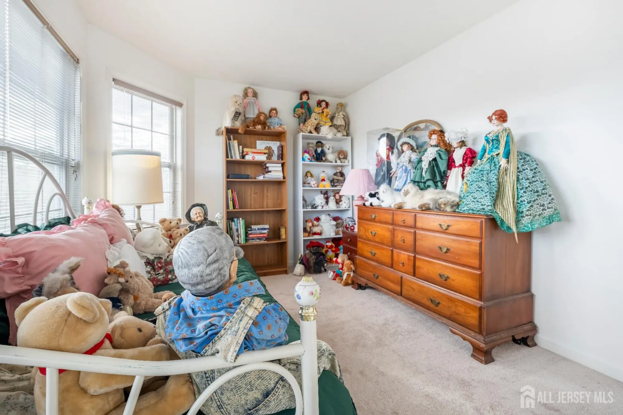 Property Slideshow image 18 of 26 | 5903 schindler dr, South Brunswick, NJ, 08852