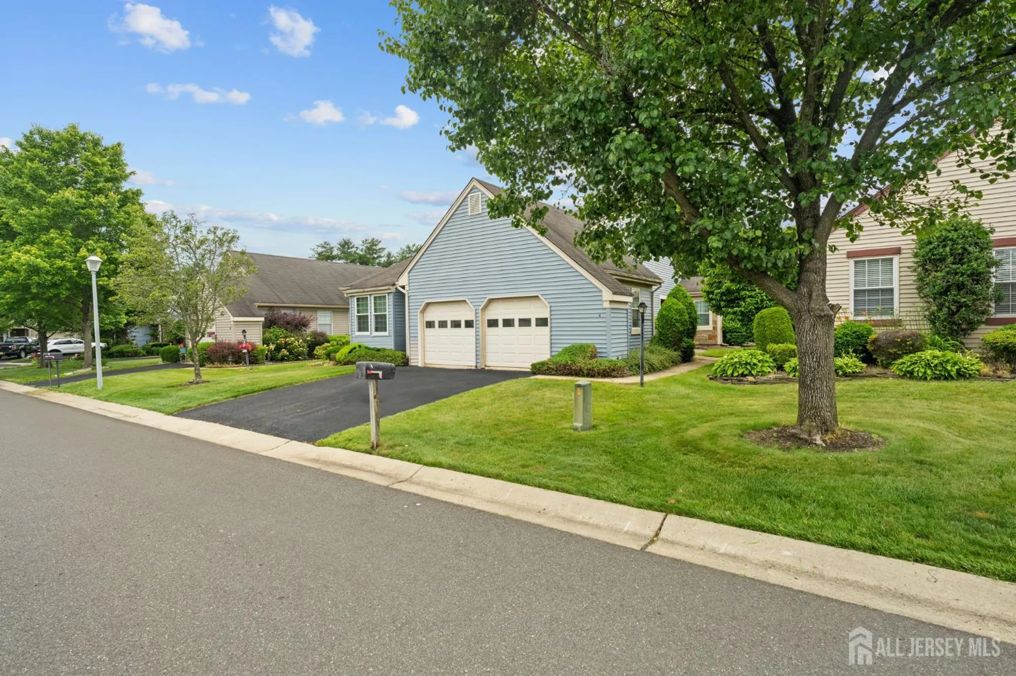 Property Slideshow image 3 of 35 | 4 molly pitcher ct, Monroe, NJ, 08831