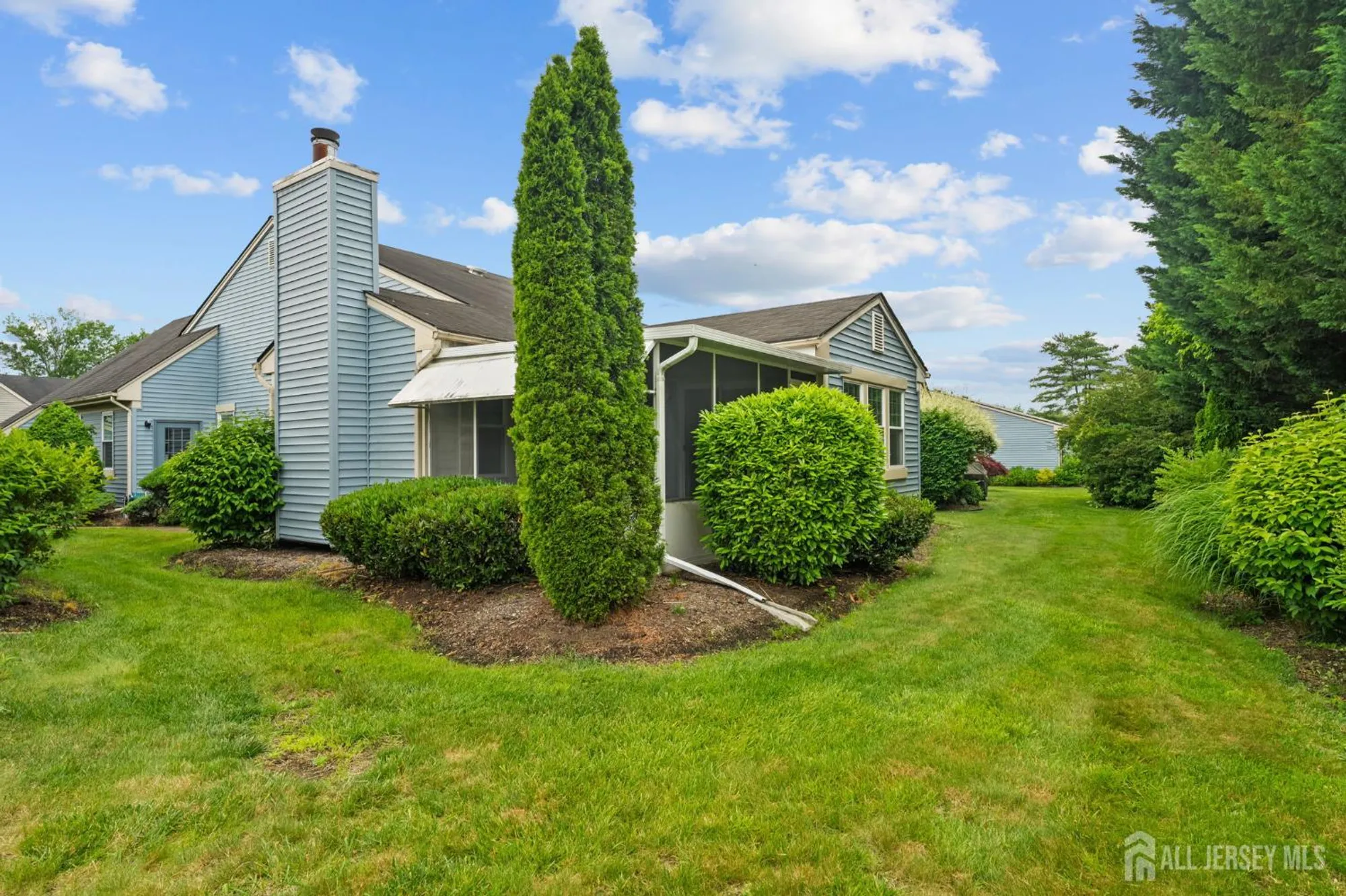 Property Slideshow image 4 of 35 | 4 molly pitcher ct, Monroe, NJ, 08831