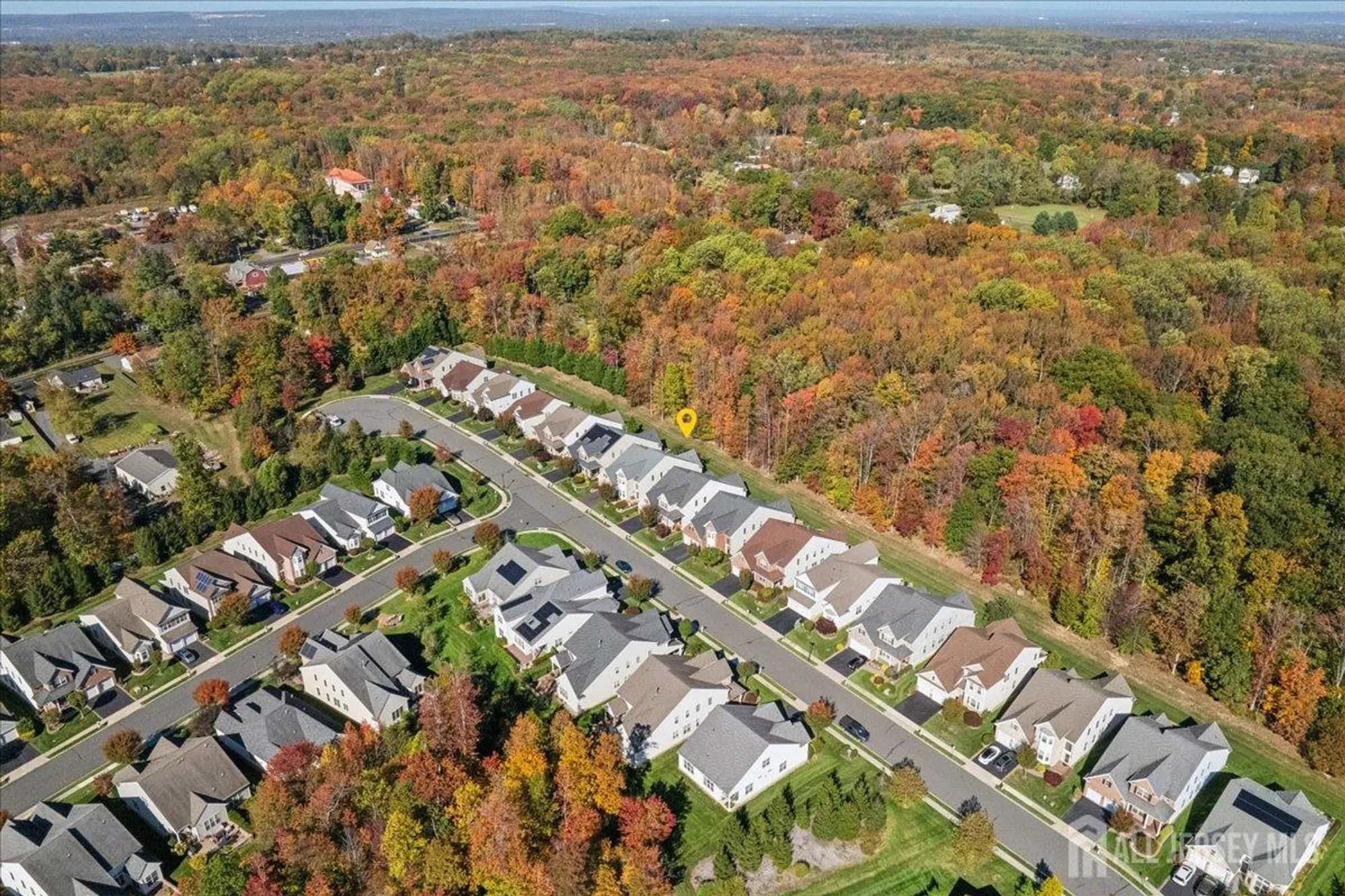 Property Slideshow image 12 of 13 | 20 bellingham dr, Kendall Park, NJ, 08824