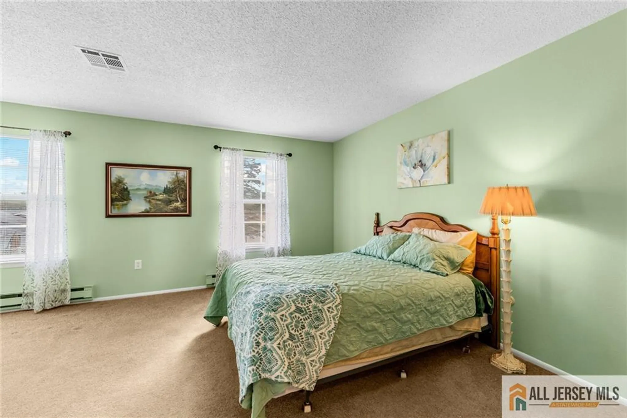 Property Slideshow image 19 of 34 | 376 stirling dr 376a, Monroe, NJ, 08831