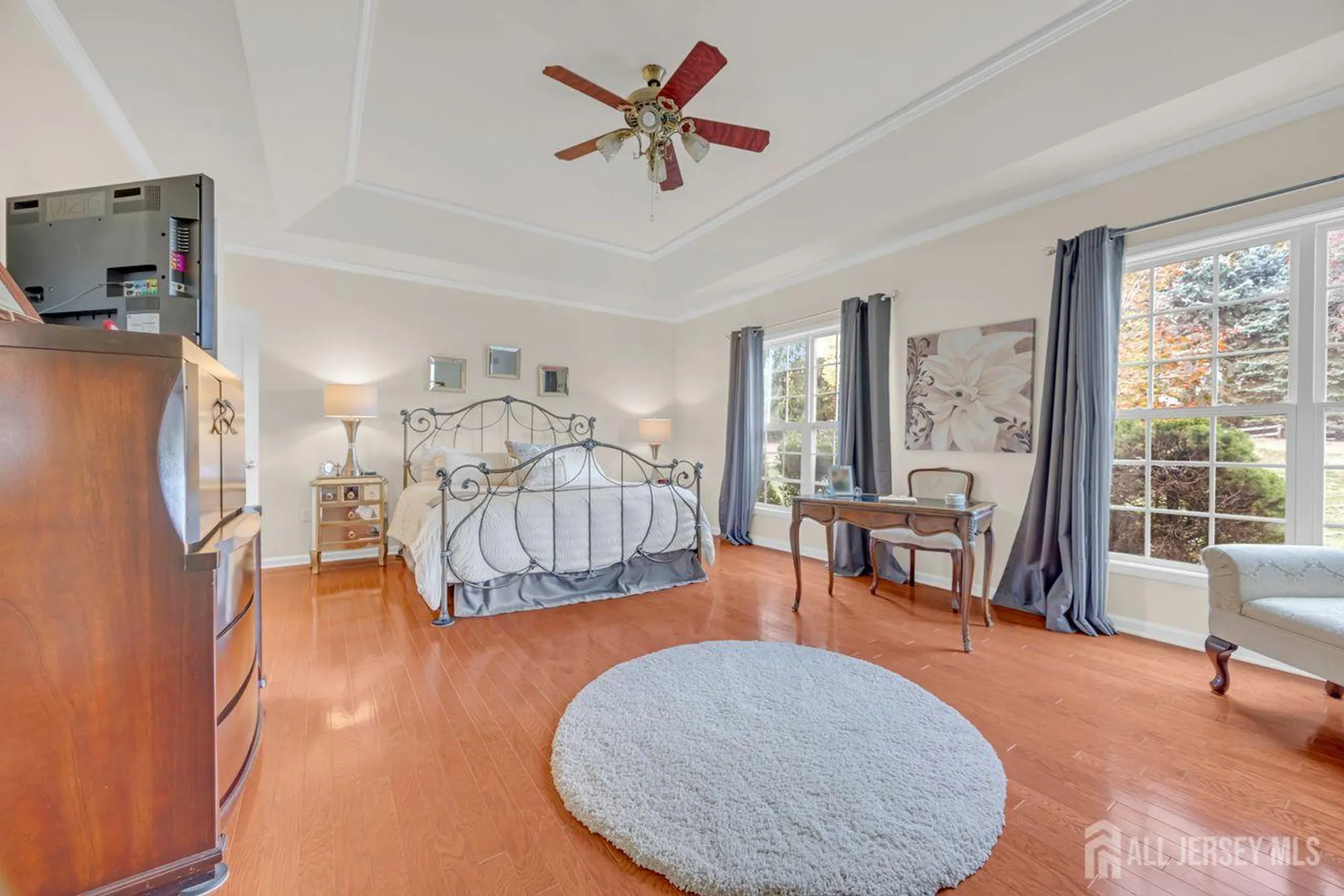 Property Slideshow image 24 of 35 | 242 longwood ln, Somerset, NJ, 08873