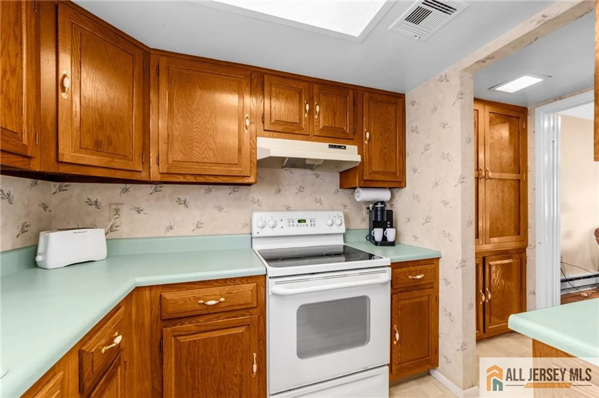 Property Slideshow image 13 of 34 | 376 stirling dr 376a, Monroe, NJ, 08831