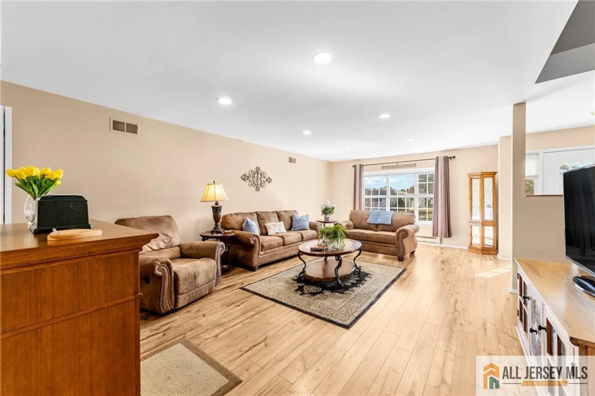 Property Slideshow image 5 of 34 | 376 stirling dr 376a, Monroe, NJ, 08831