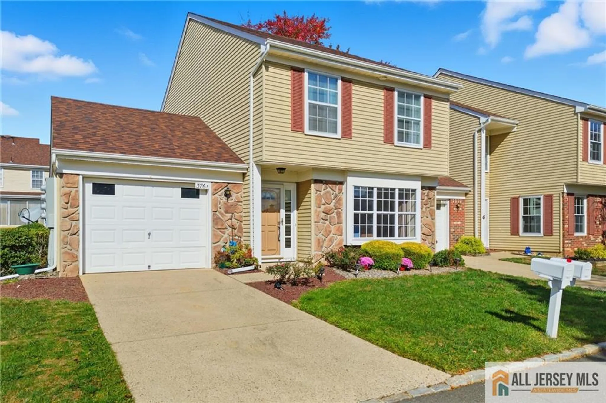 Property Slideshow image 2 of 34 | 376 stirling dr 376a, Monroe, NJ, 08831