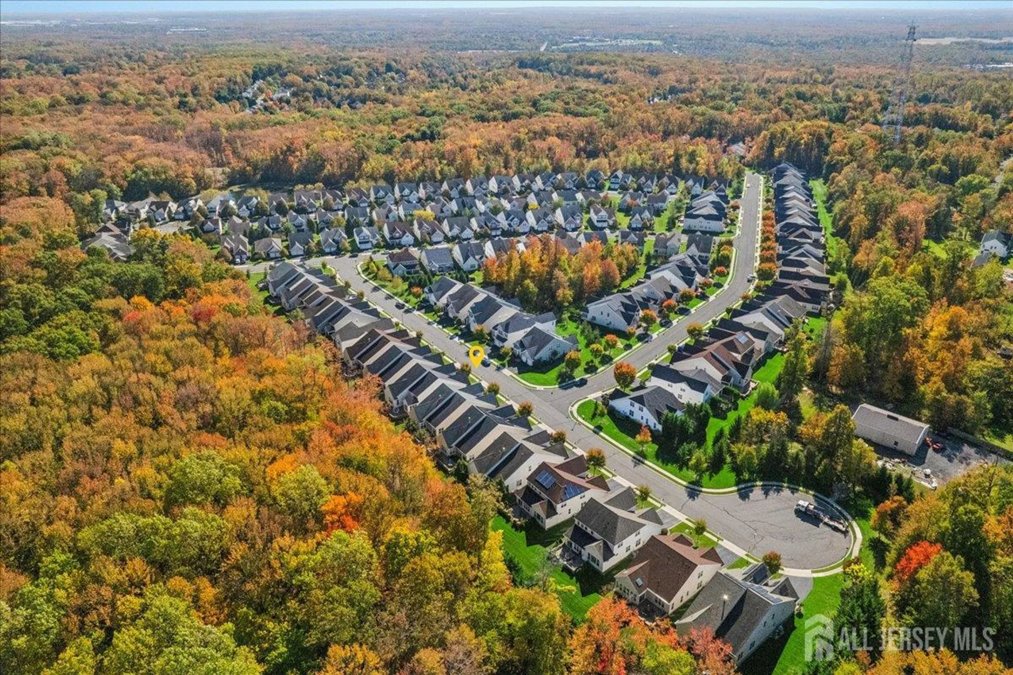 Property Slideshow image 13 of 13 | 20 bellingham dr, Kendall Park, NJ, 08824