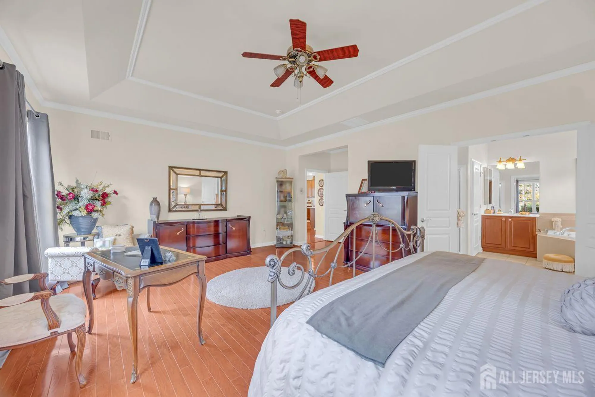 Property Slideshow image 26 of 35 | 242 longwood ln, Somerset, NJ, 08873