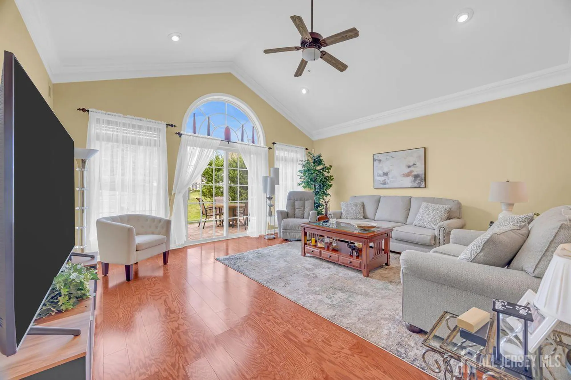 Property Slideshow image 20 of 35 | 242 longwood ln, Somerset, NJ, 08873