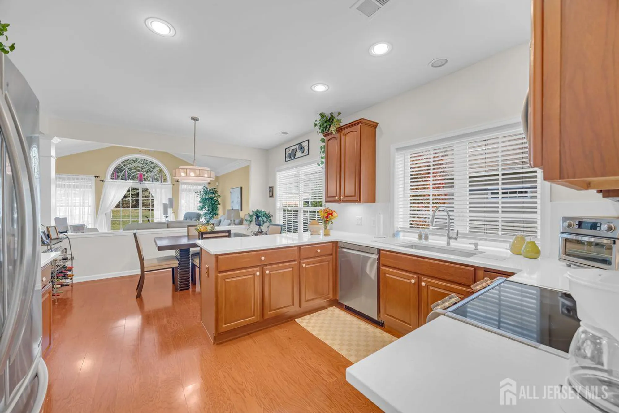 Property Slideshow image 12 of 35 | 242 longwood ln, Somerset, NJ, 08873