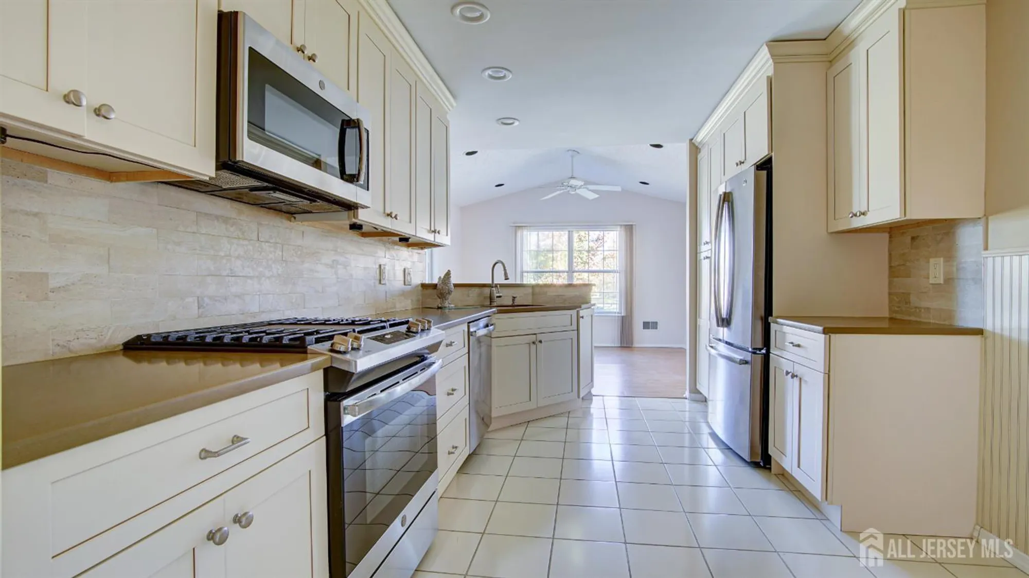 Property Slideshow image 29 of 32 | 15b ingram dr, Monroe, NJ, 08831