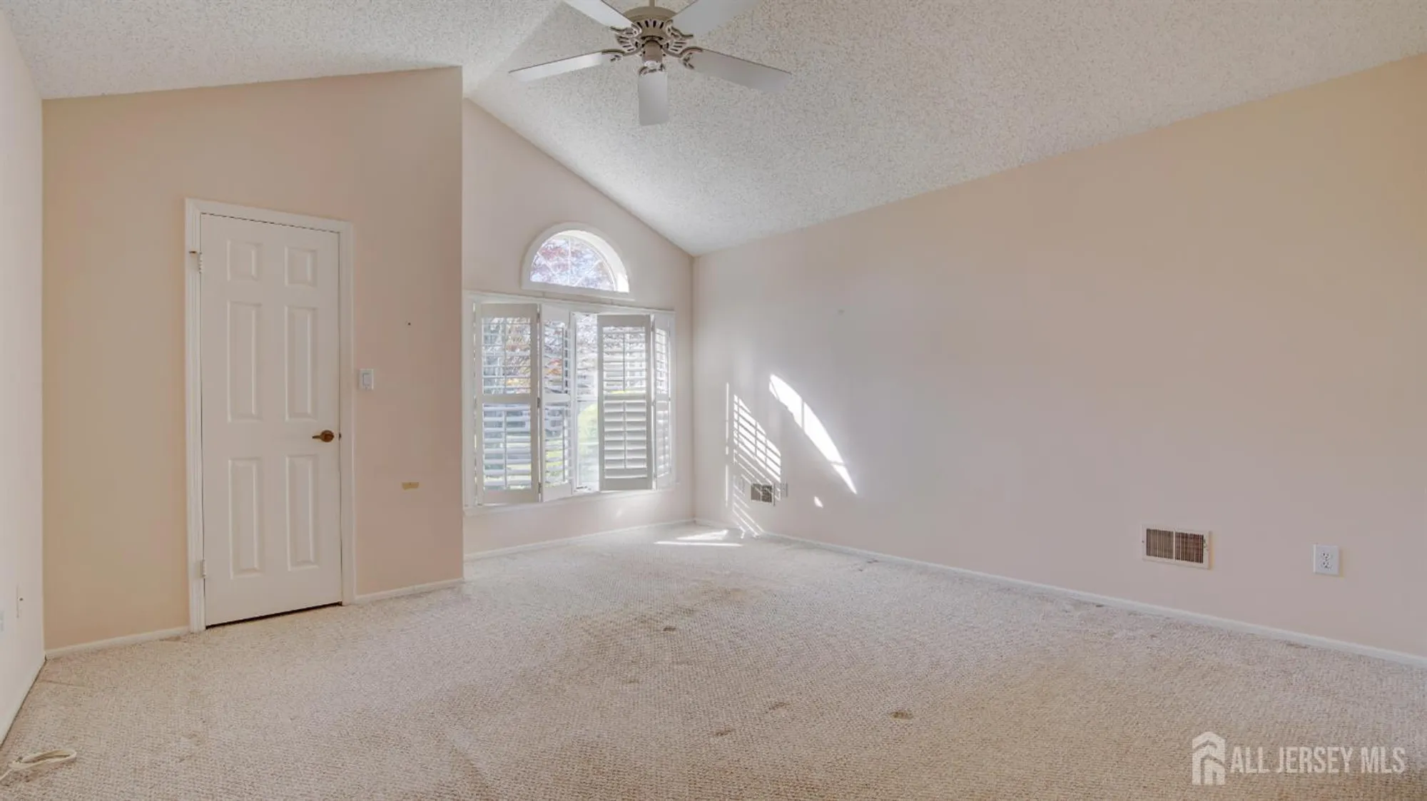 Property Slideshow image 17 of 32 | 15b ingram dr, Monroe, NJ, 08831