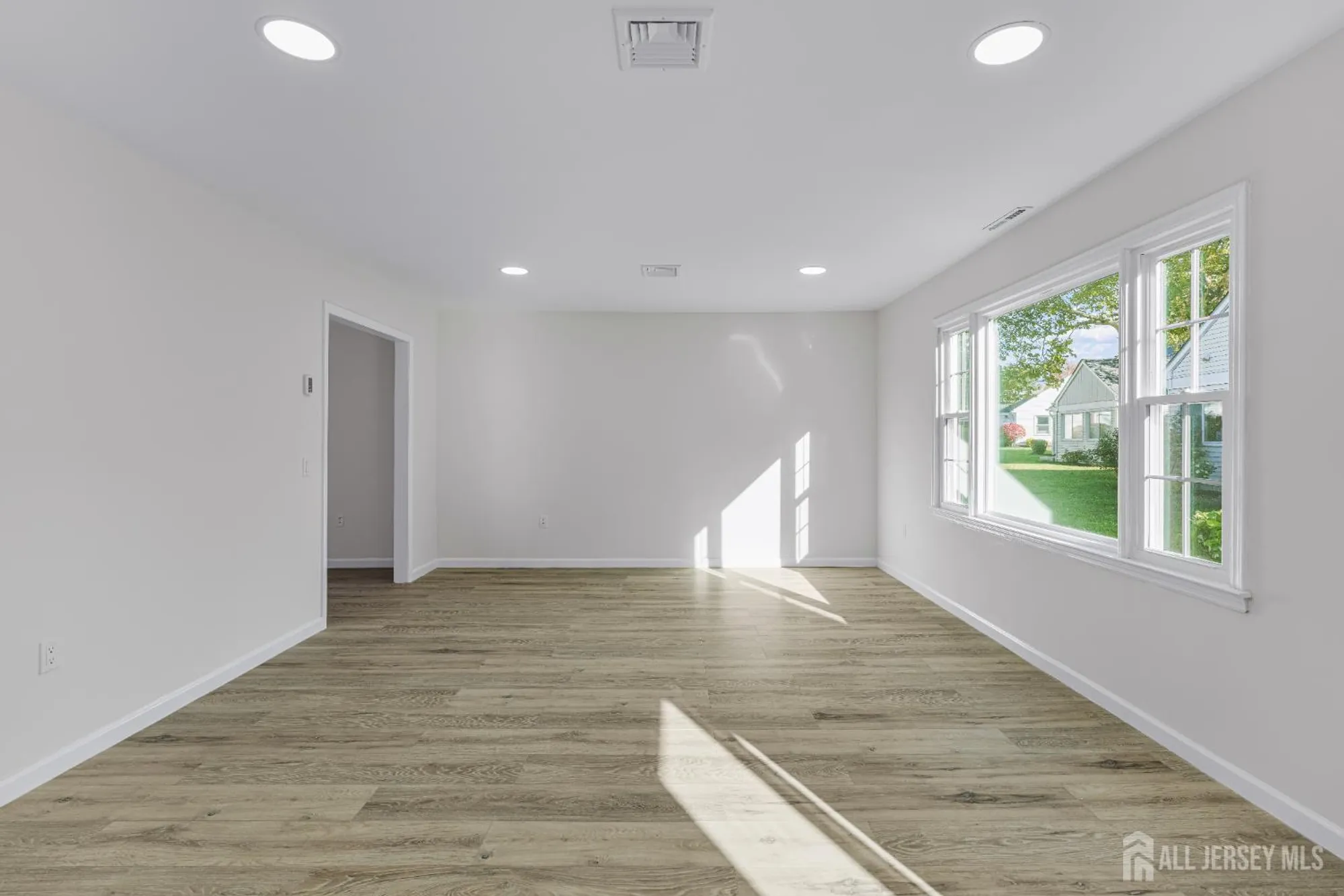 Property Slideshow image 4 of 27 | 458 revere way a, Jamesburg, NJ, 08831