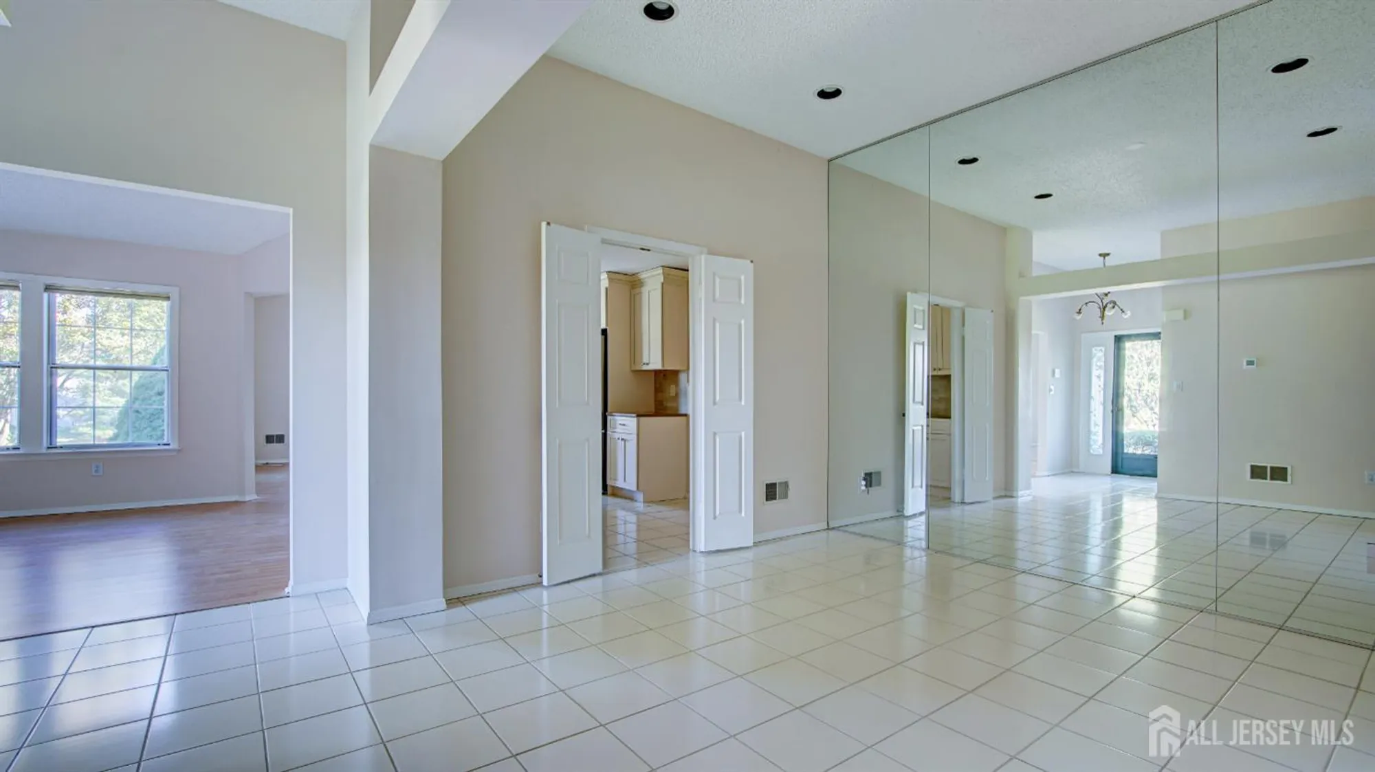 Property Slideshow image 13 of 32 | 15b ingram dr, Monroe, NJ, 08831