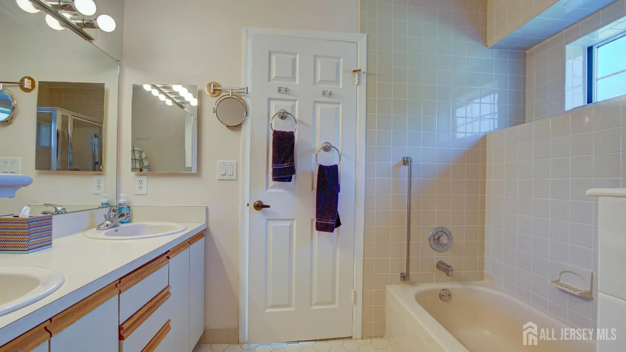 Property Slideshow image 19 of 32 | 15b ingram dr, Monroe, NJ, 08831