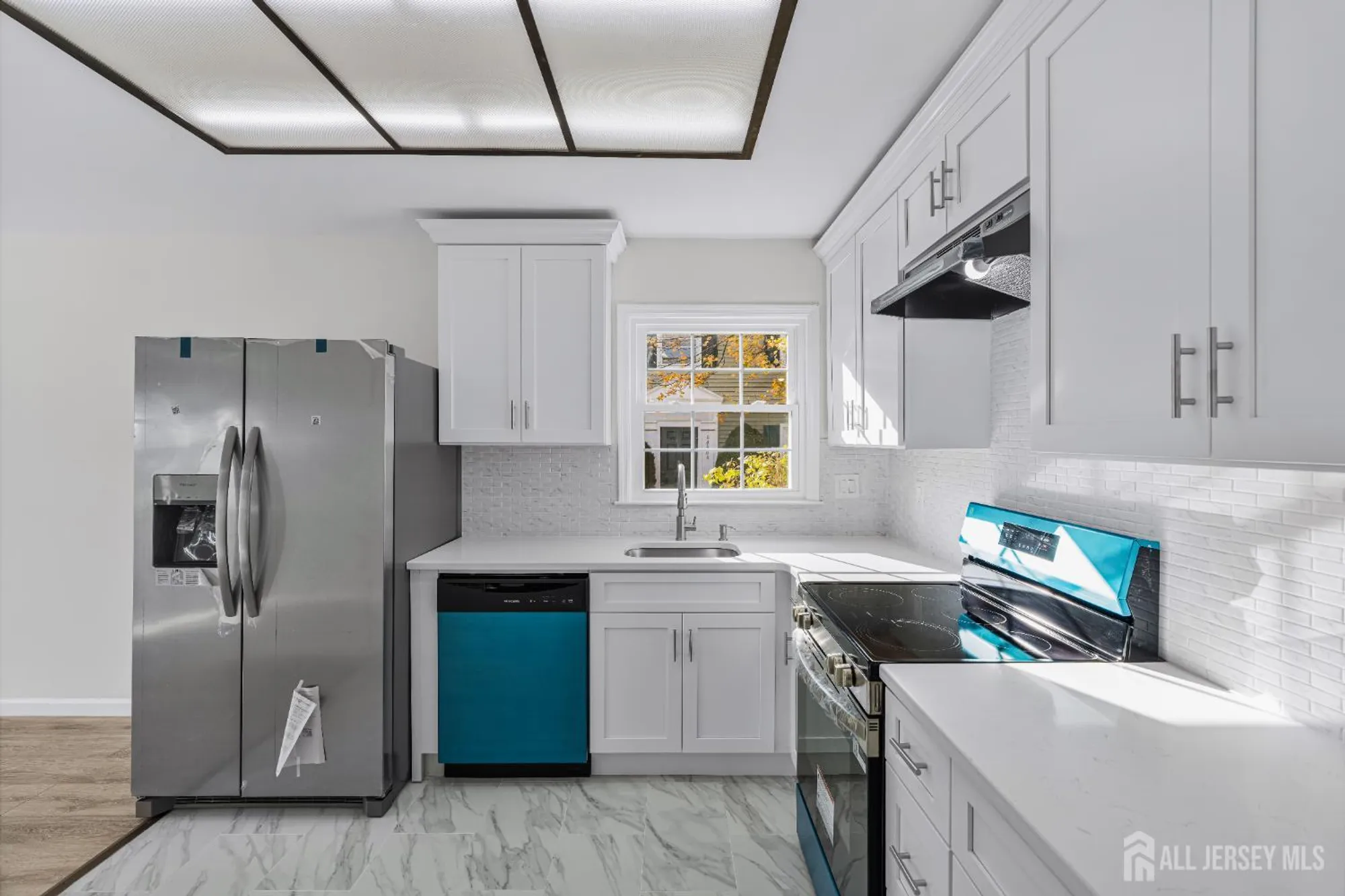 Property Slideshow image 9 of 27 | 458 revere way a, Jamesburg, NJ, 08831