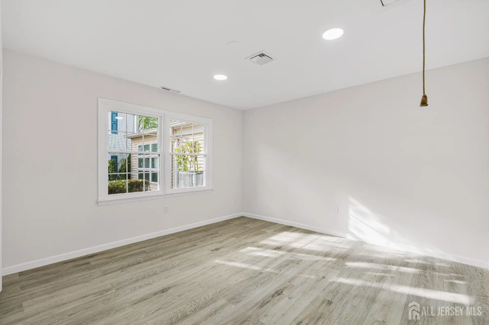 Property Slideshow image 20 of 27 | 458 revere way a, Jamesburg, NJ, 08831