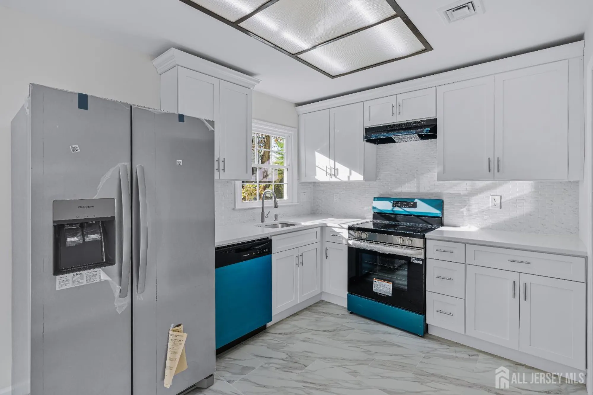 Property Slideshow image 11 of 27 | 458 revere way a, Jamesburg, NJ, 08831