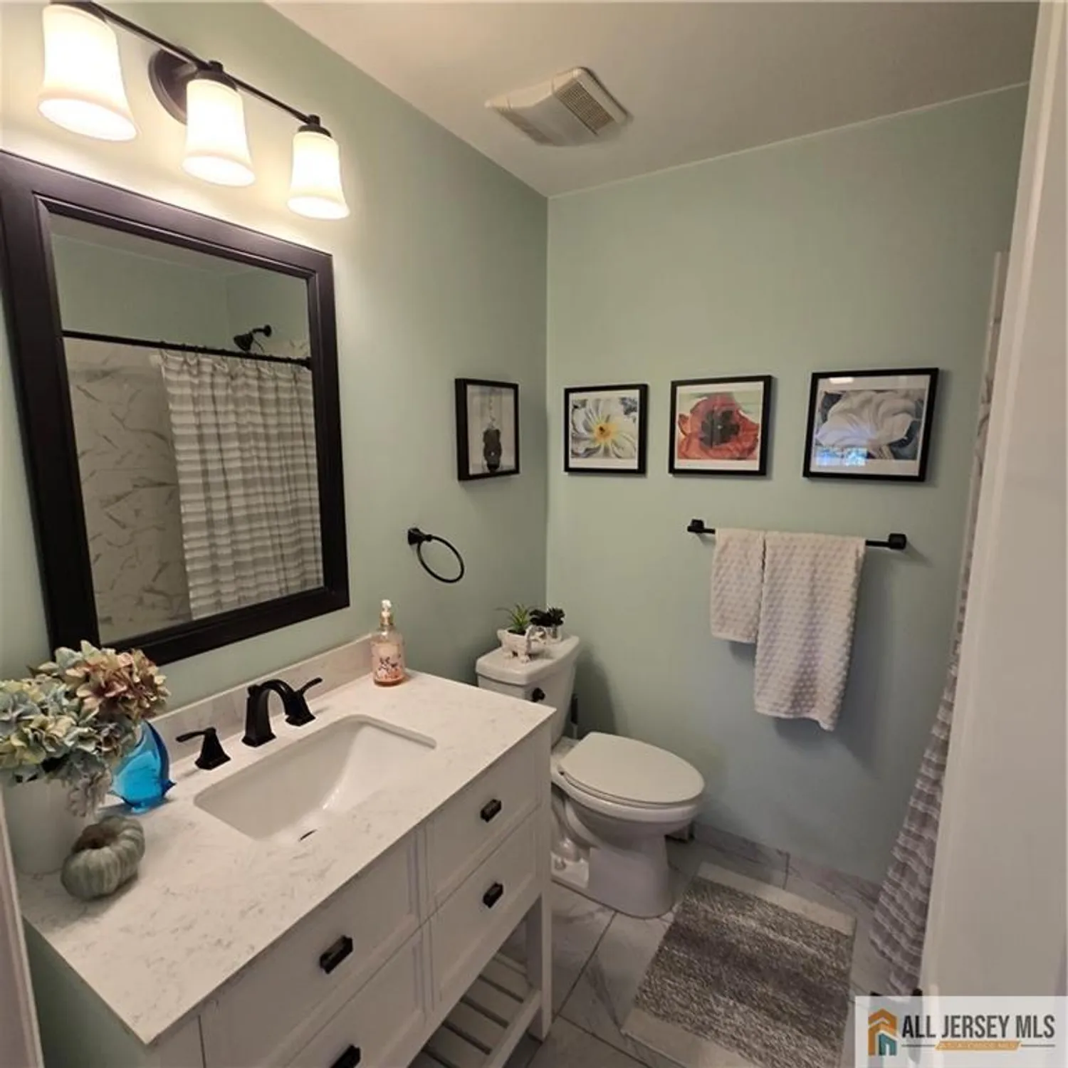 Property Slideshow image 11 of 20 | 71 bimini dr, Berkeley, NJ, 08757