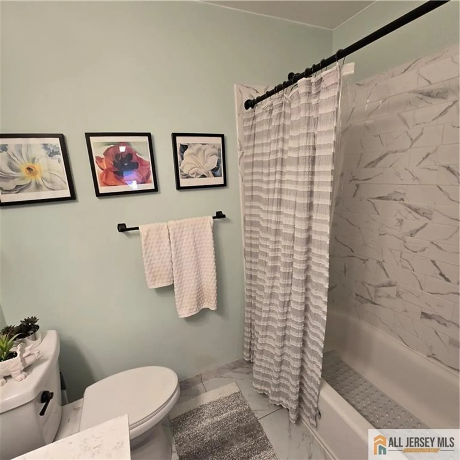 Property Slideshow image 12 of 20 | 71 bimini dr, Berkeley, NJ, 08757