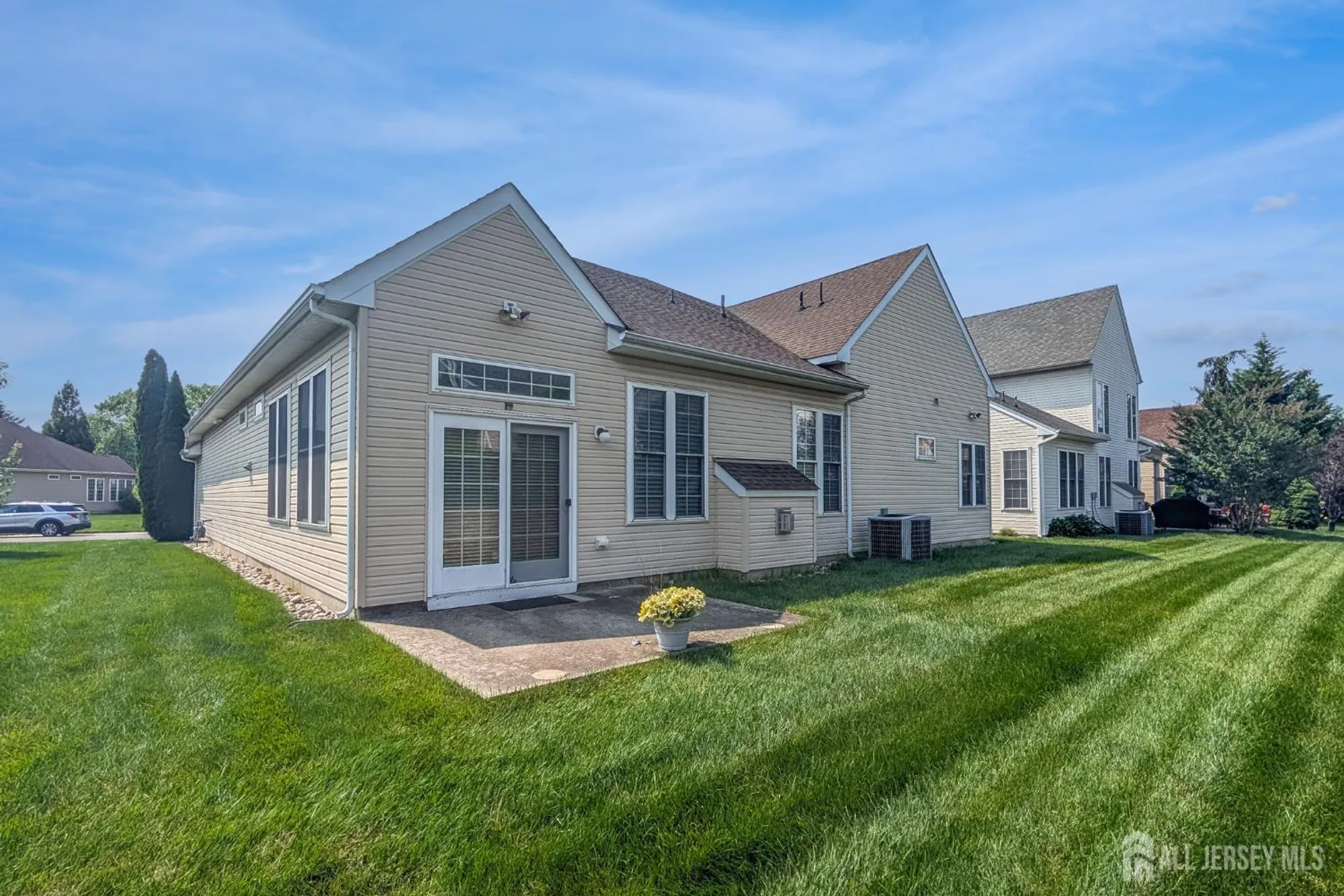 Property Slideshow image 32 of 36 | 23 crooked stick pl, Monroe, NJ, 08831