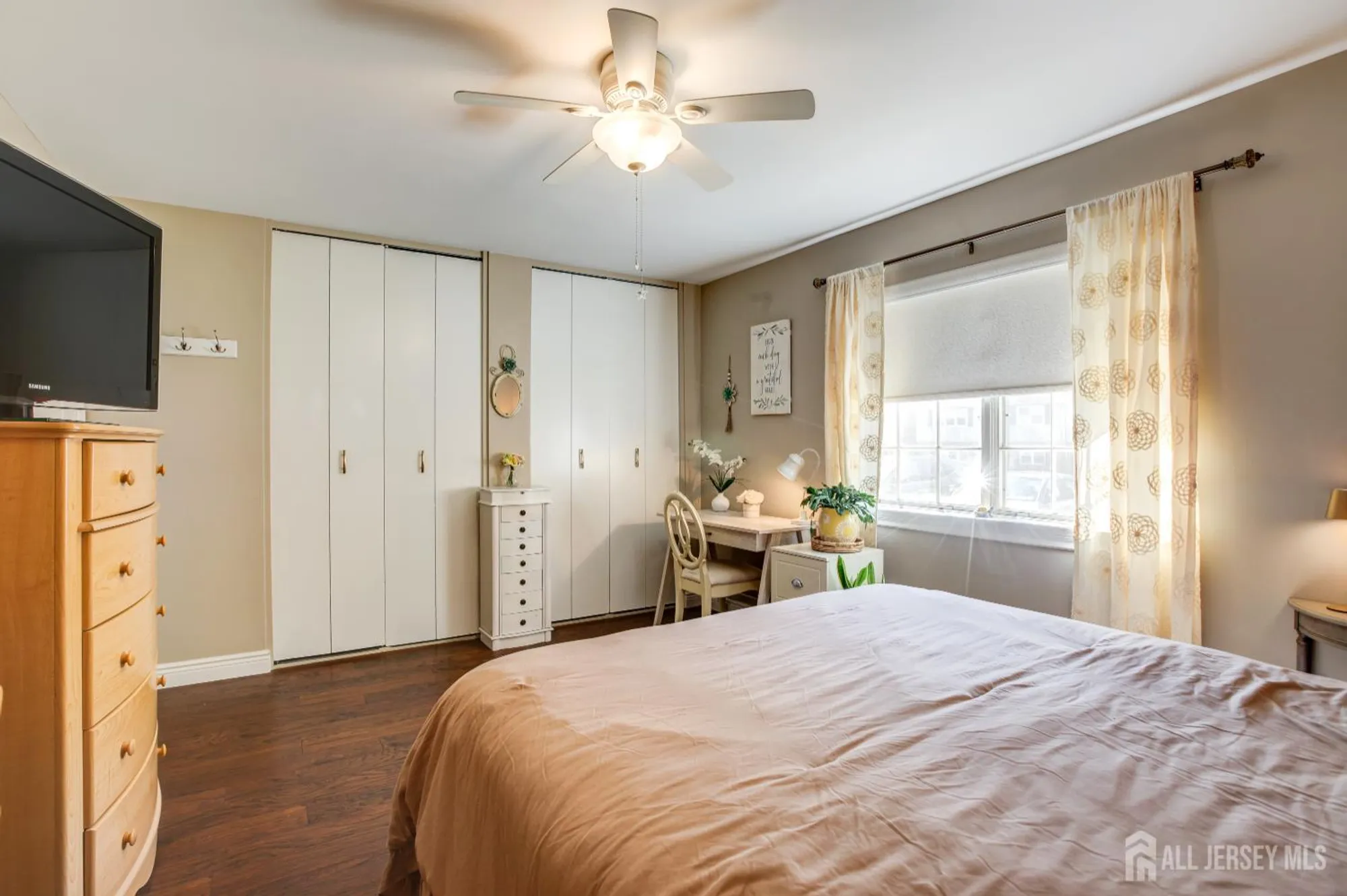 Property Slideshow image 15 of 21 | 56 galewood dr a, Matawan, NJ, 07747